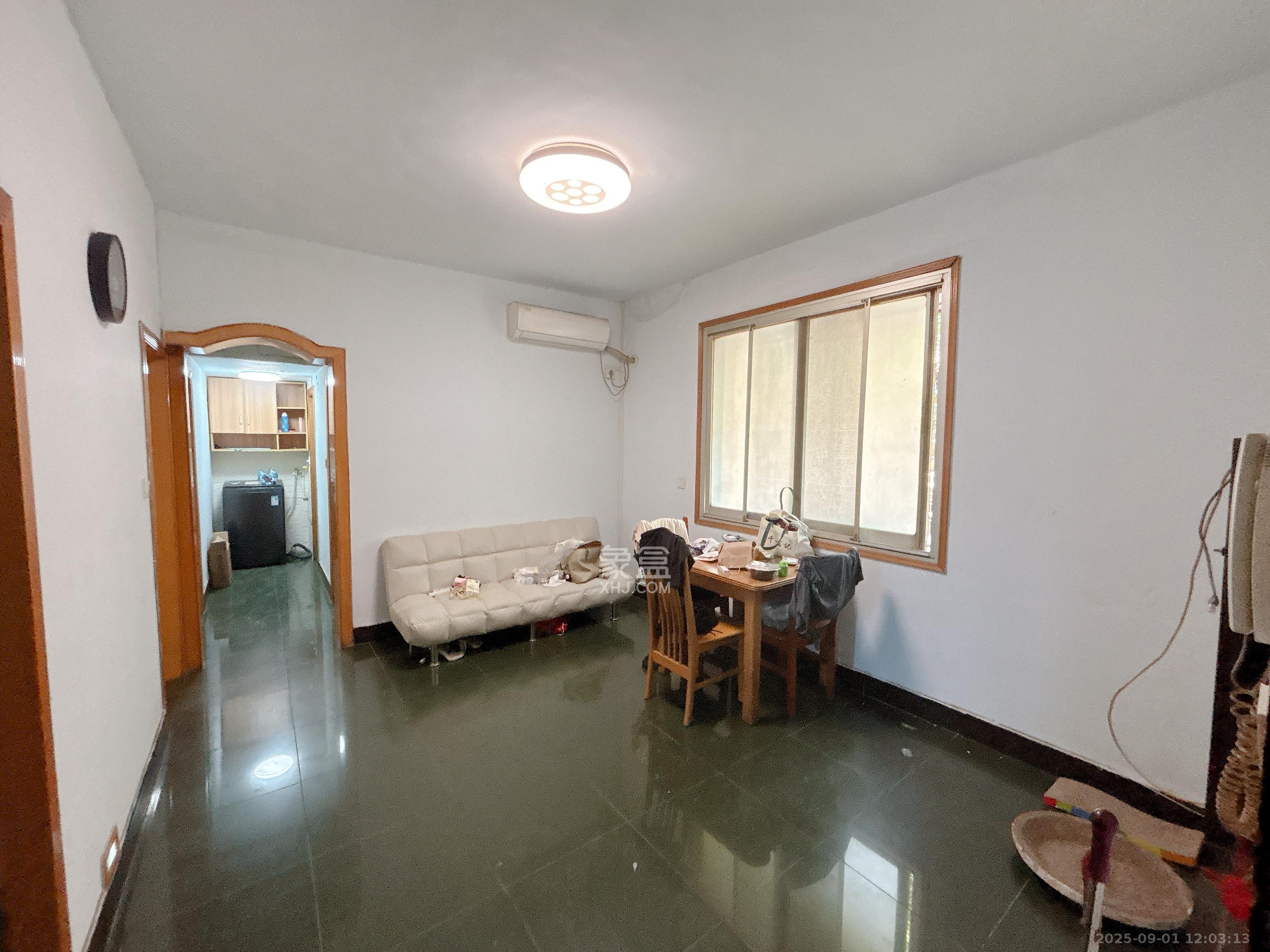 向韶村  3室1厅1卫    1900.0元/月室内图