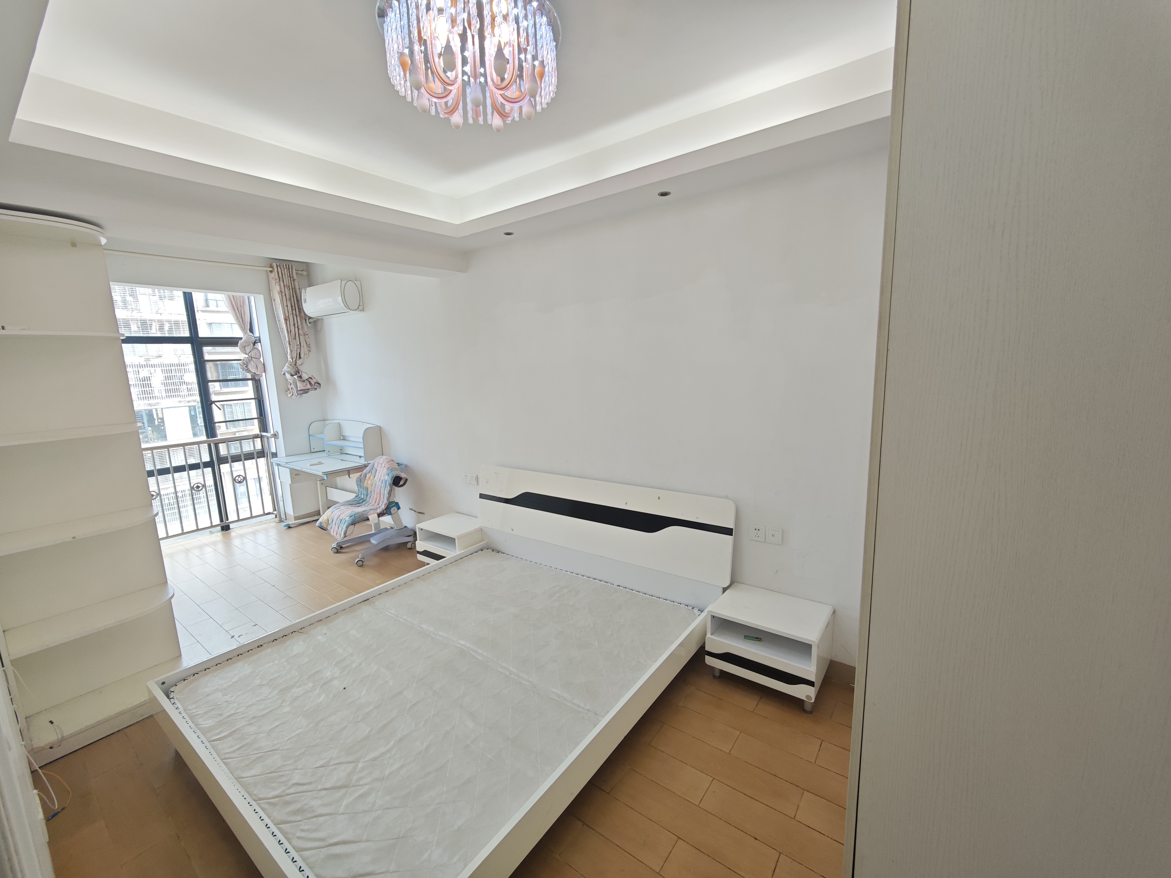 椰子郎 2室1厅1卫 2200.0元/月 椰子郎 2室1厅1卫 2200.0元/月室内图