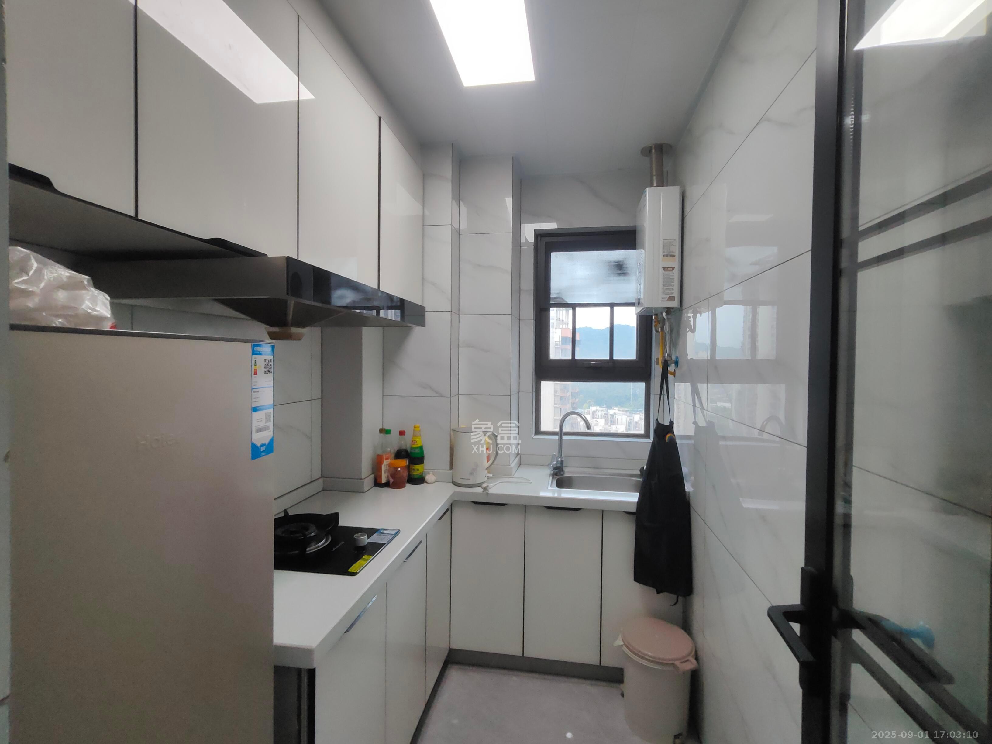 佳兆业云顶梅溪湖（佳兆业梅溪荟）  1室1厅1卫   2100.00元/月室内图