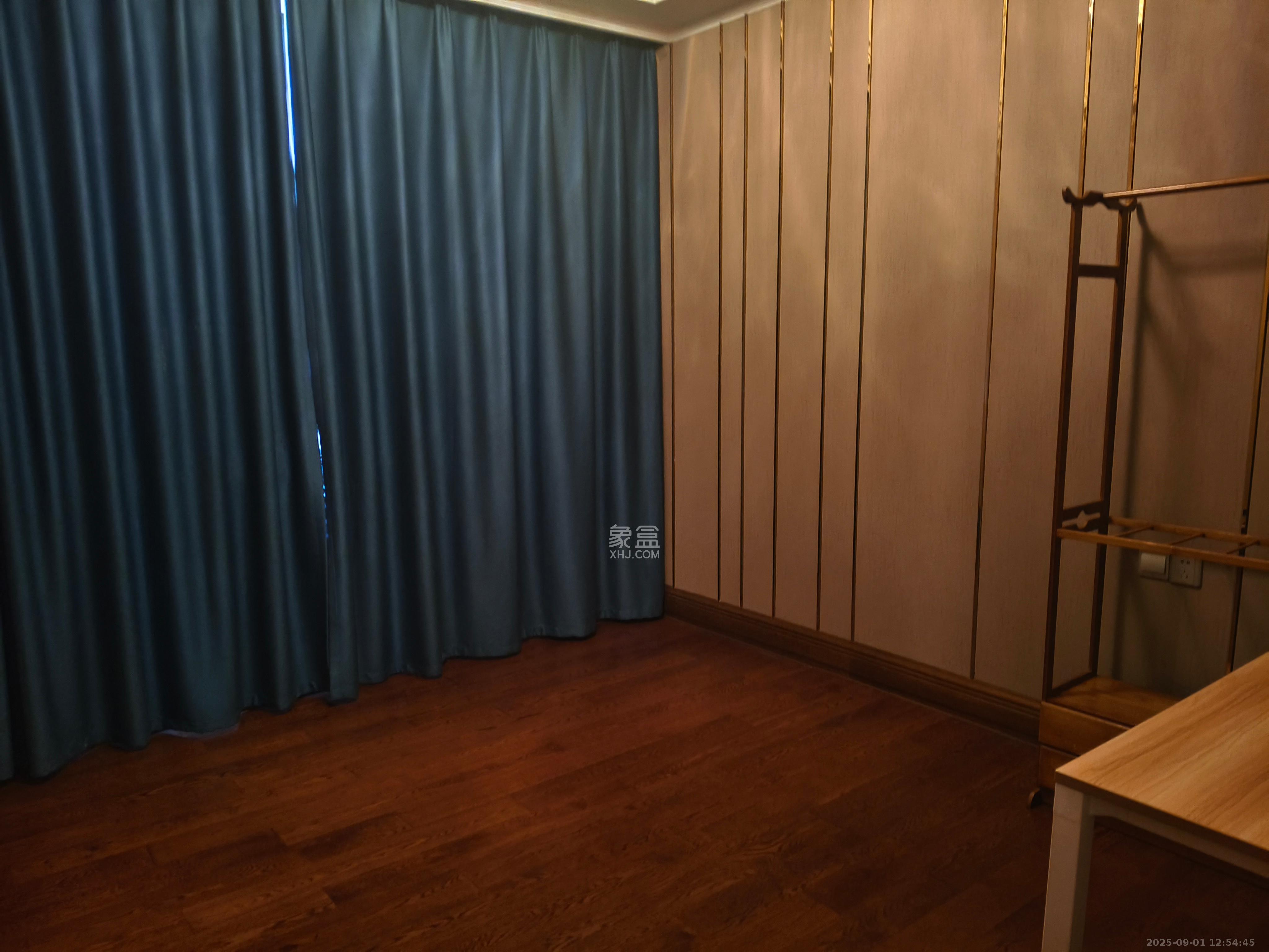 恒大御景天下城一期  4室2厅3卫    5000.0元/月 恒大御景天下城一期  4室2厅3卫    5000.0元/月