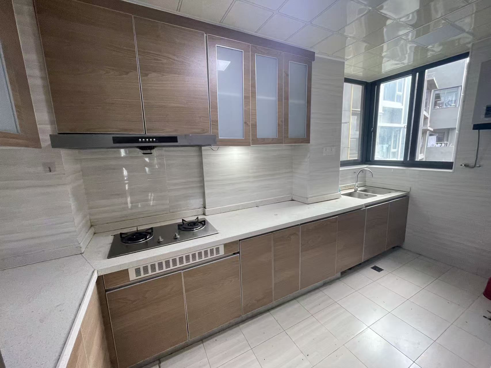 恒大美丽沙天泽湾 3室2厅2卫 4000.0元/月 恒大美丽沙天泽湾 3室2厅2卫 4000.0元/月室内图