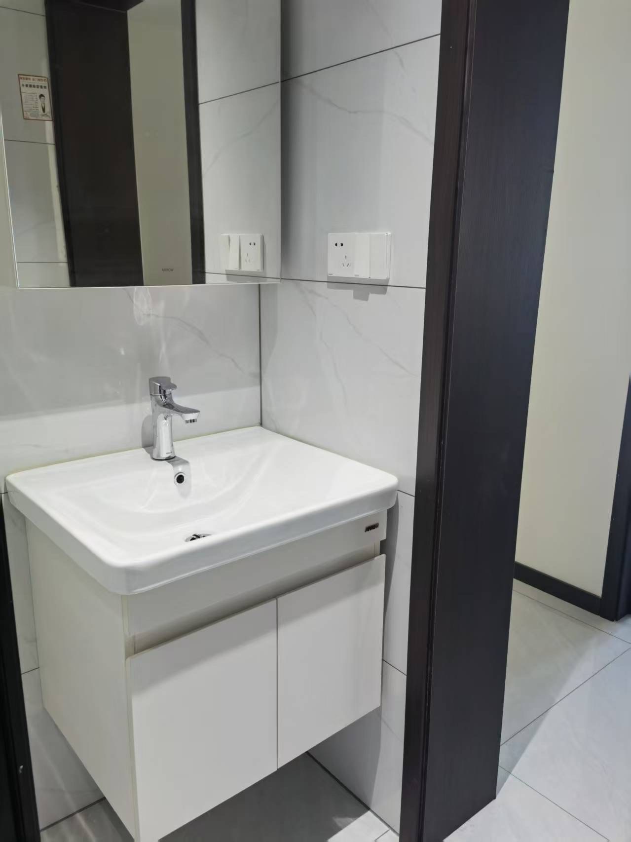 世茂云城 3室2厅1卫 1700.0元/月 世茂云城 3室2厅1卫 1700.0元/月室内图