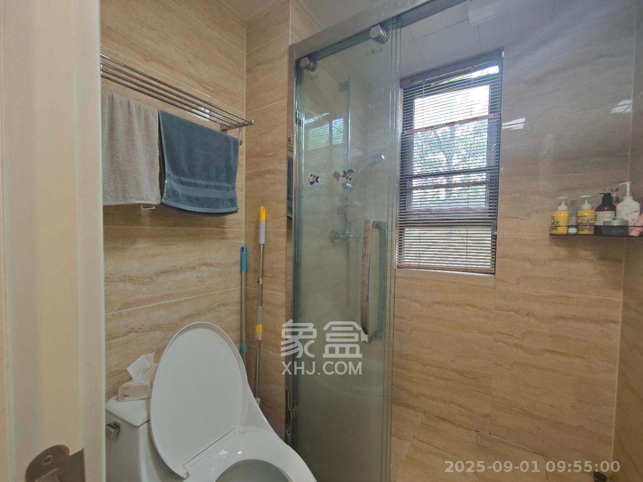 万科魅力之城  3室2厅1卫   2200.00元/月室内图