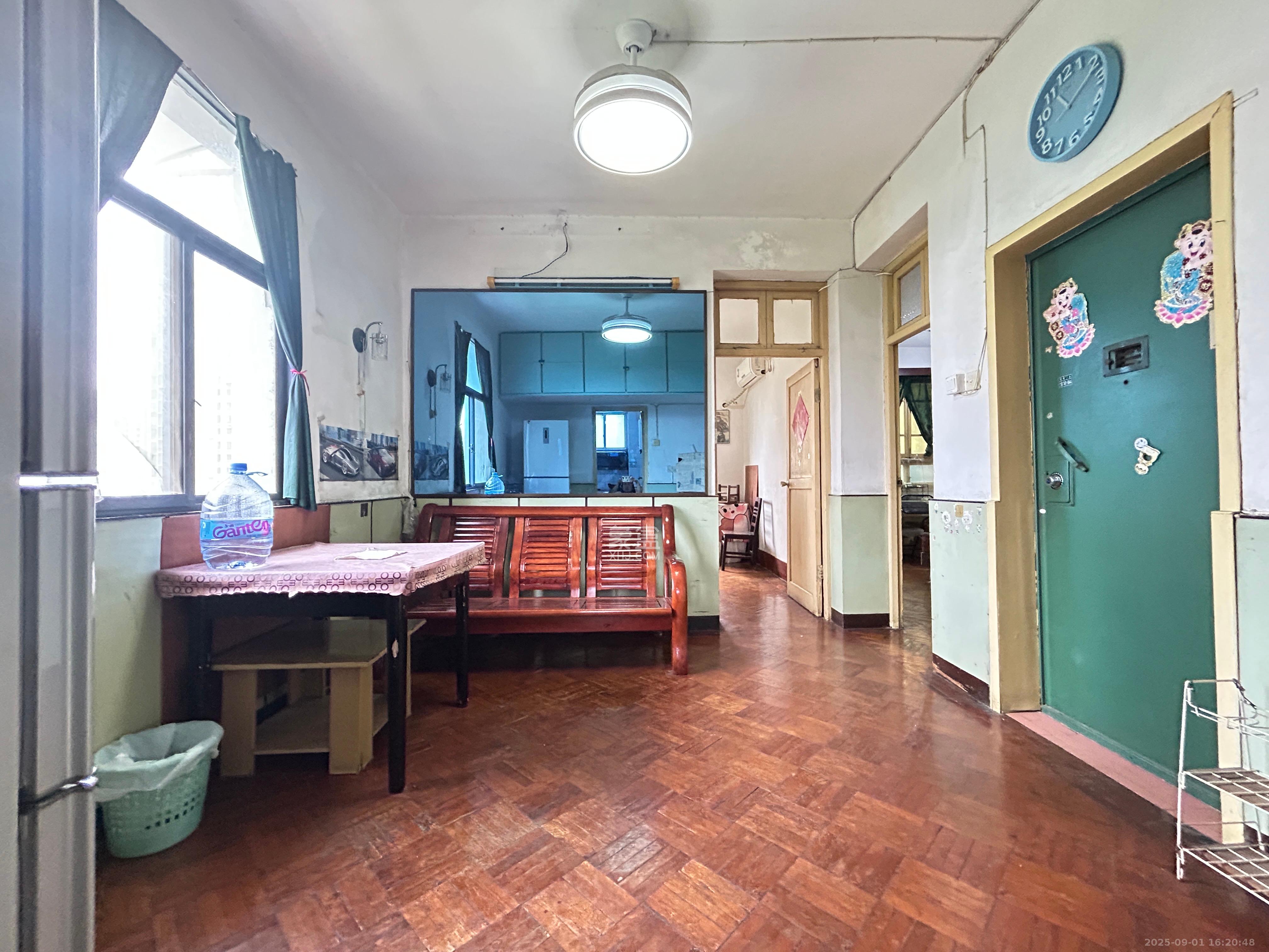 三角塘88号(原长沙市轻化公司宿舍) 2室2厅1卫 1300.0元/月 三角塘88号(原长沙市轻化公司宿舍) 2室2厅1卫 1300.0元/月室内图