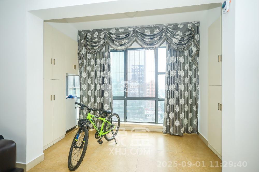 恒基凯旋门一二期 3室2厅2卫 2800.0元/月 恒基凯旋门一二期 3室2厅2卫 2800.0元/月室内图