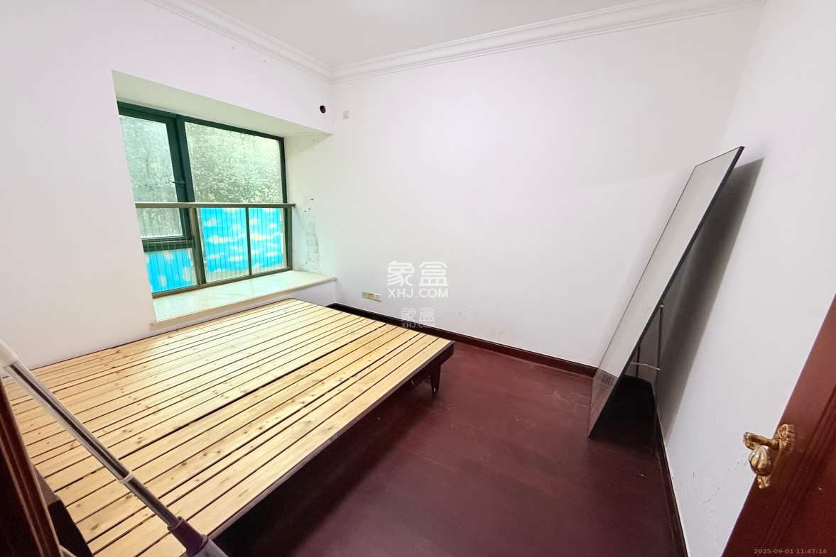 恒大绿洲  3室2厅1卫    2200.0元/月 恒大绿洲  3室2厅1卫    2200.0元/月室内图