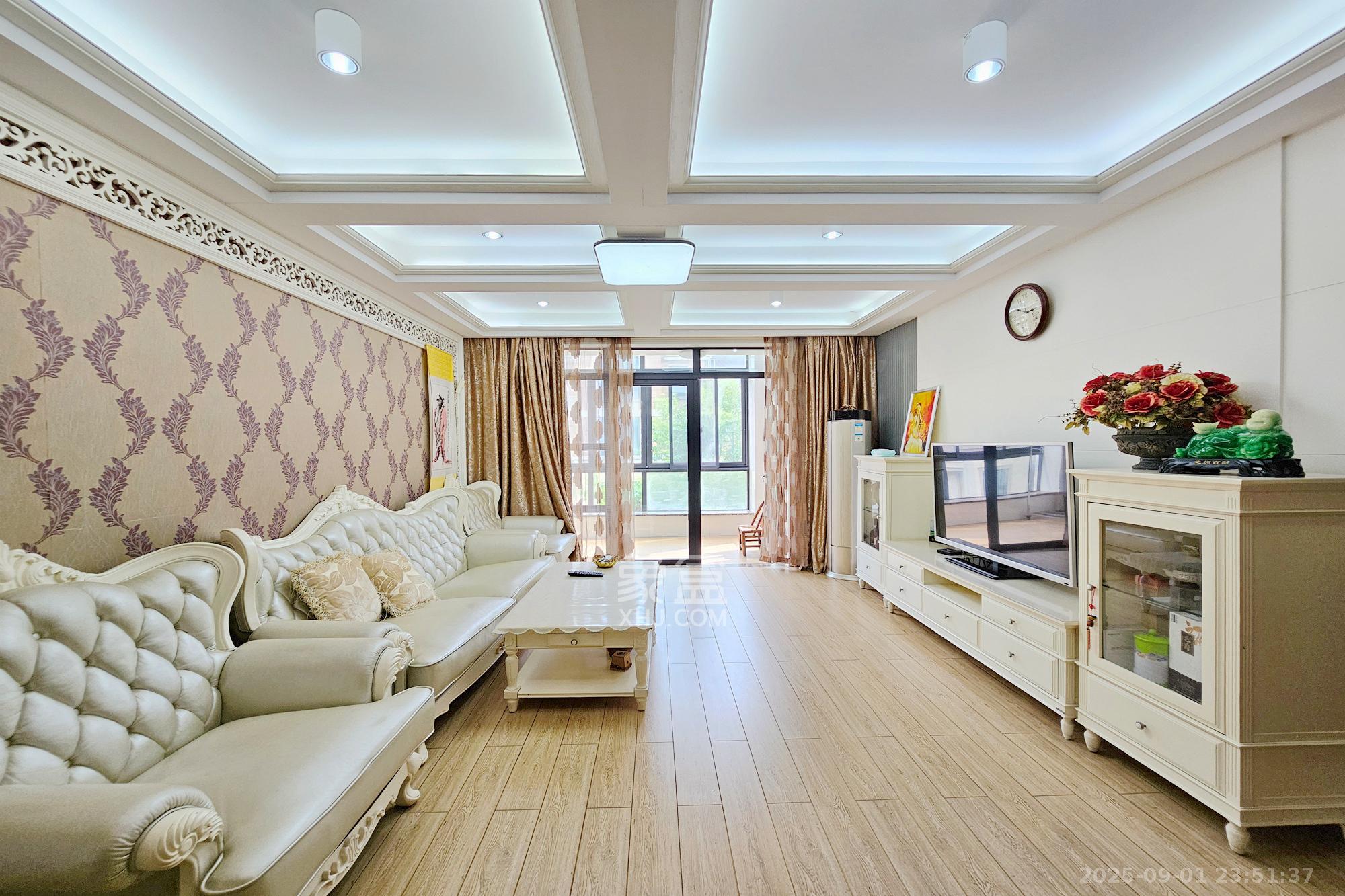 绿城桂花城 4室2厅2卫 148.5万 绿城桂花城 4室2厅2卫 148.5万客厅