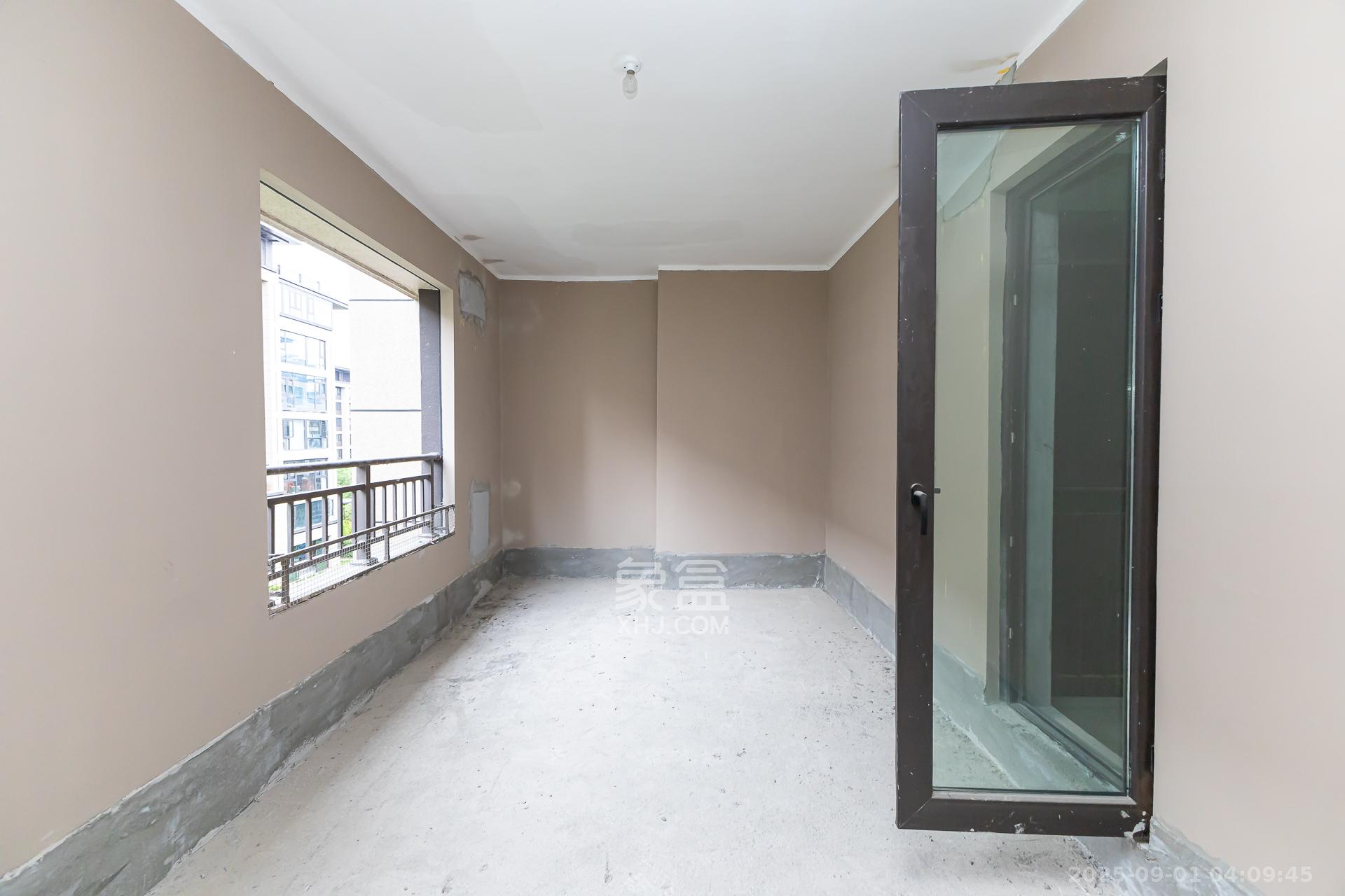 时代建发和著 5室2厅3卫 350.0万 时代建发和著 5室2厅3卫 350.0万卧室