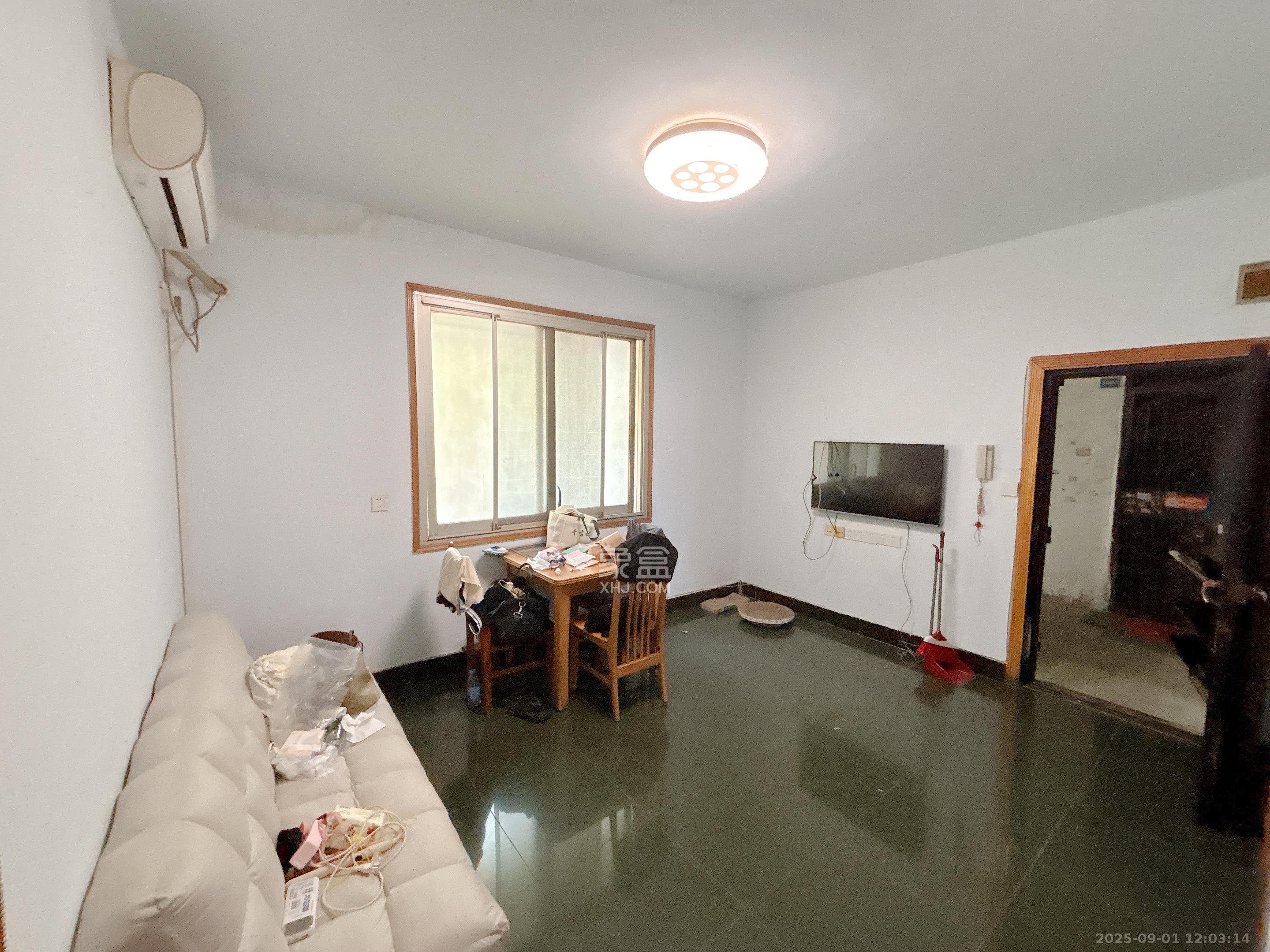 向韶村  3室1厅1卫    1900.0元/月室内图