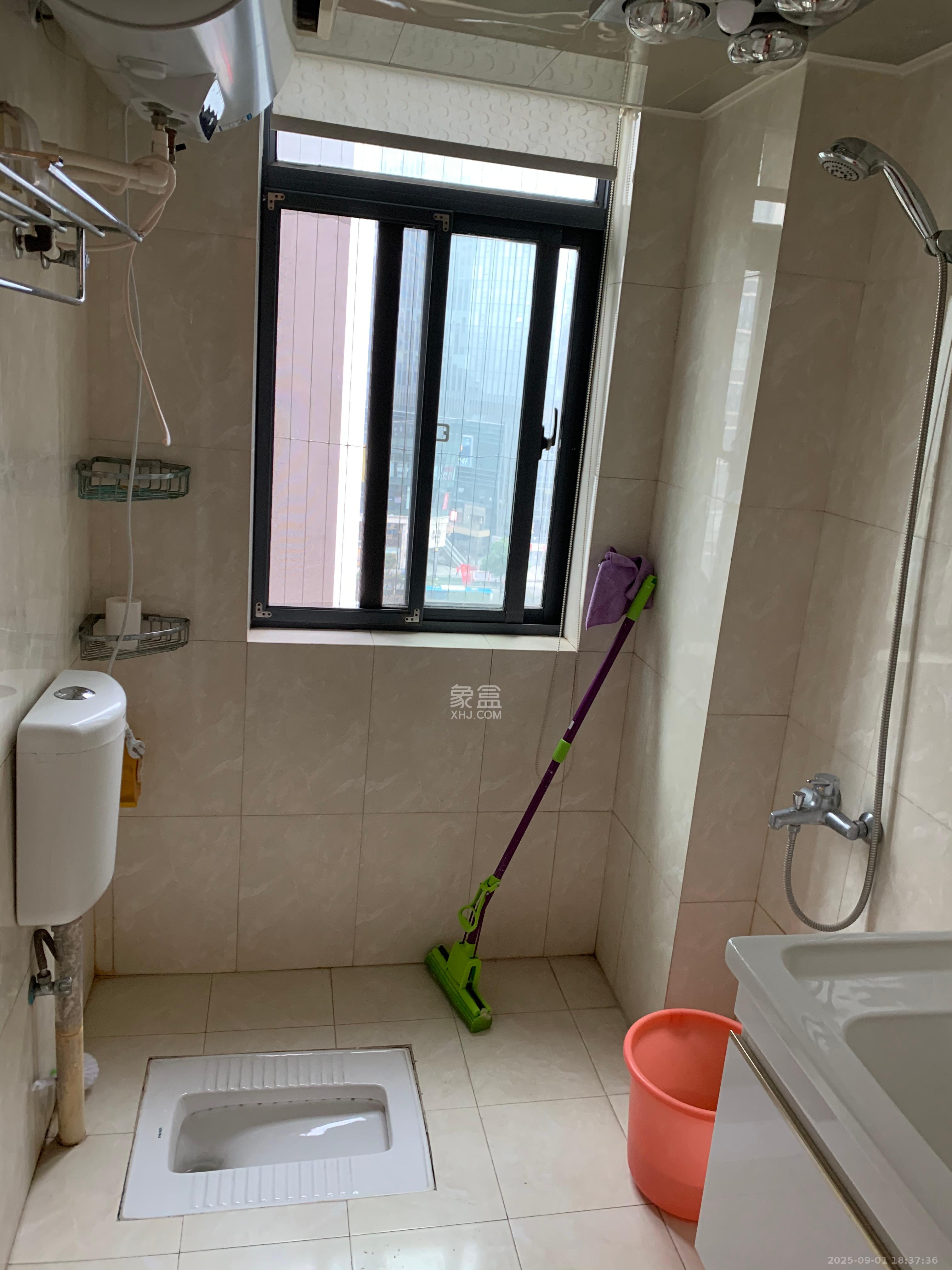 三万英尺 3室2厅2卫 3600.0元/月 三万英尺 3室2厅2卫 3600.0元/月室内图