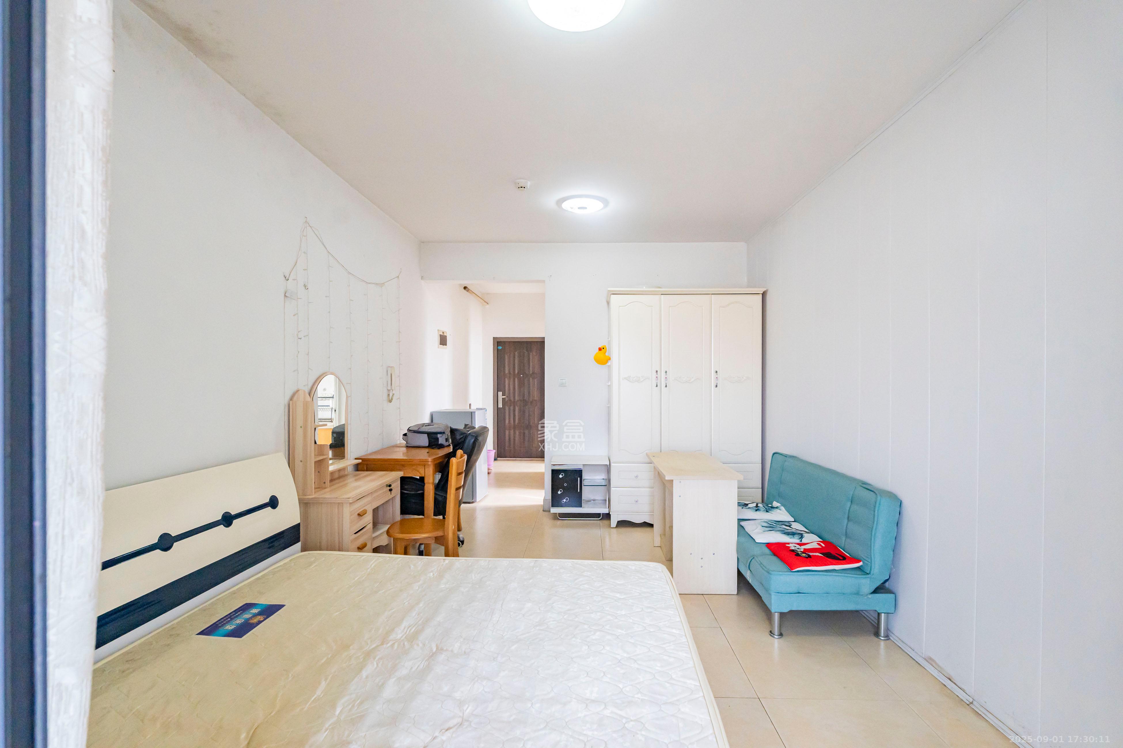兰亭峰景  1室1厅1卫   1500.00元/月室内图1