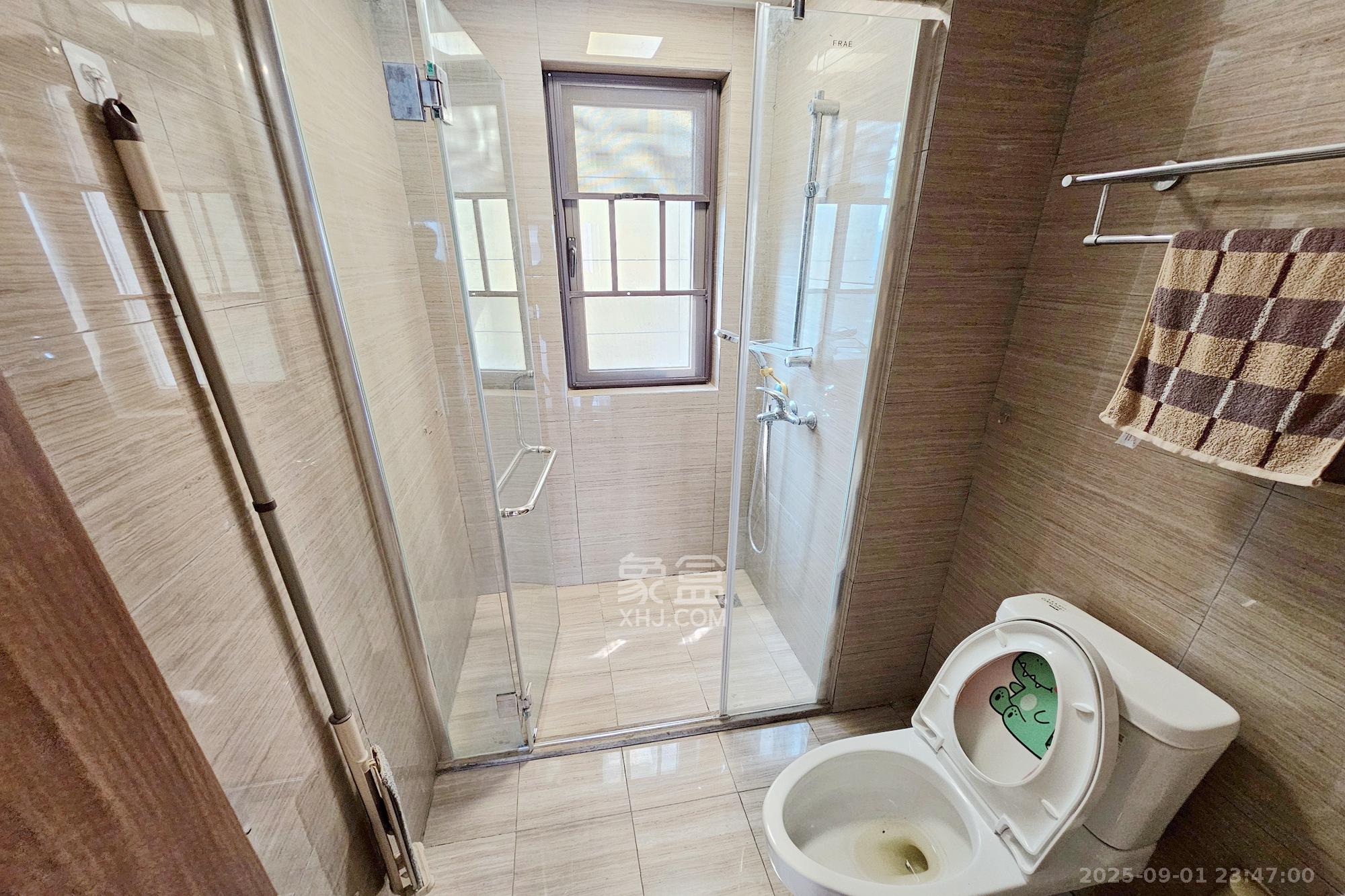 阳光城尚东湾蓝莓苑  4室2厅2卫    130.0万其他