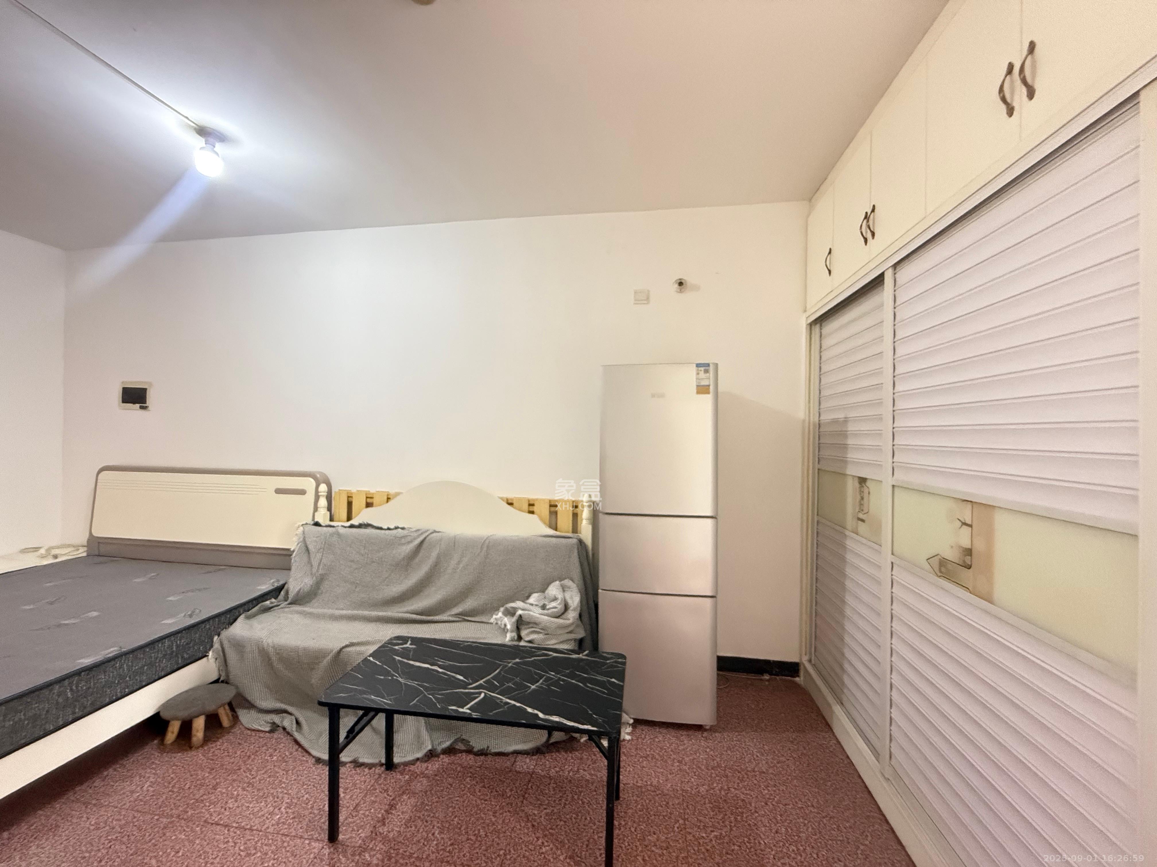 伍家岭生活广场  1室0厅1卫    1500.0元/月室内图