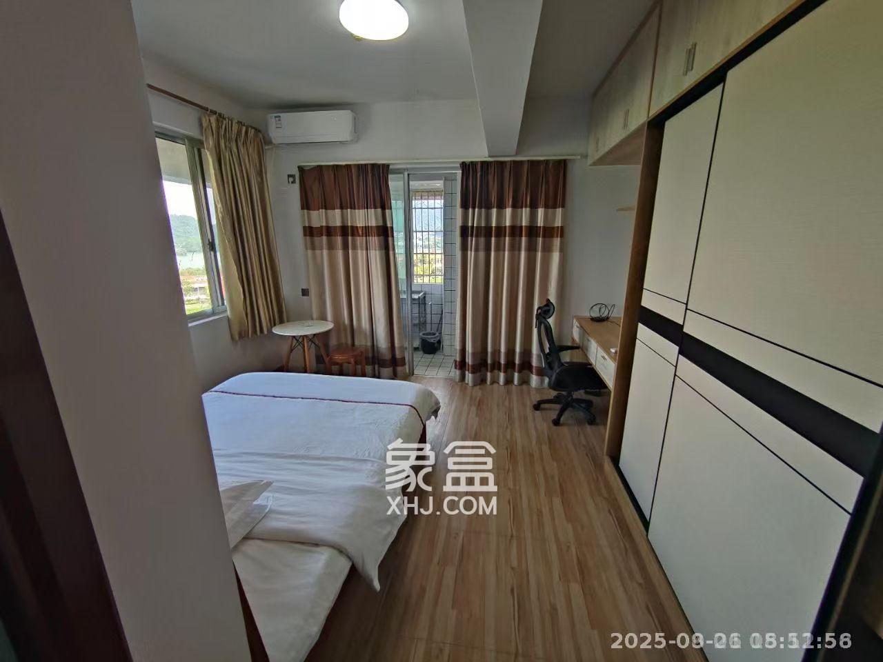 观湖公寓  1室1厅1卫   1600.00元/月室内图