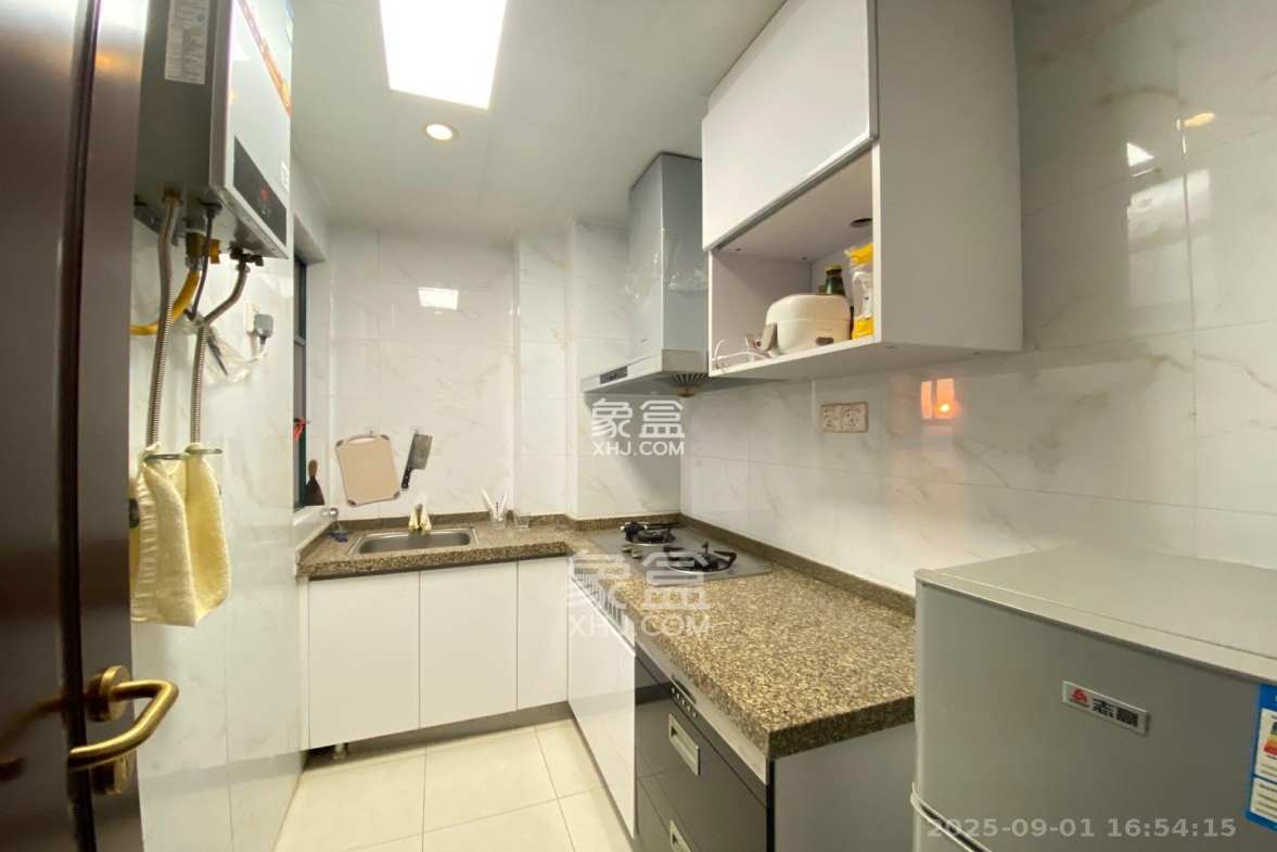 恒大雅苑 1室1厅1卫 1700.0元/月 恒大雅苑 1室1厅1卫 1700.0元/月室内图