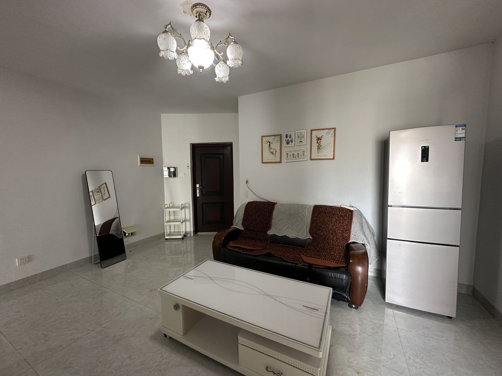 宇建城市花园 1室1厅1卫 2200.0元/月 宇建城市花园 1室1厅1卫 2200.0元/月室内图