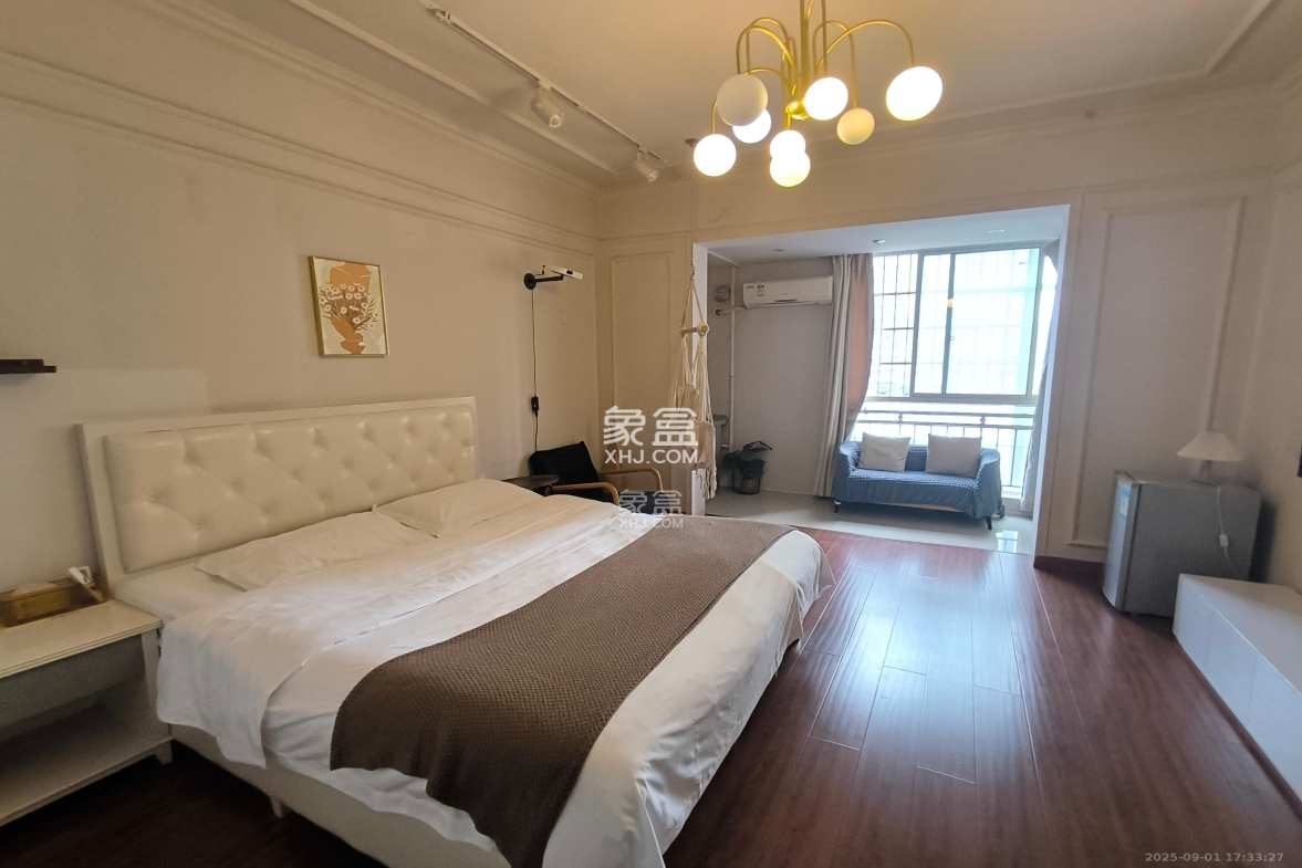 君临国际 1室1厅1卫 1800.0元/月 君临国际 1室1厅1卫 1800.0元/月室内图