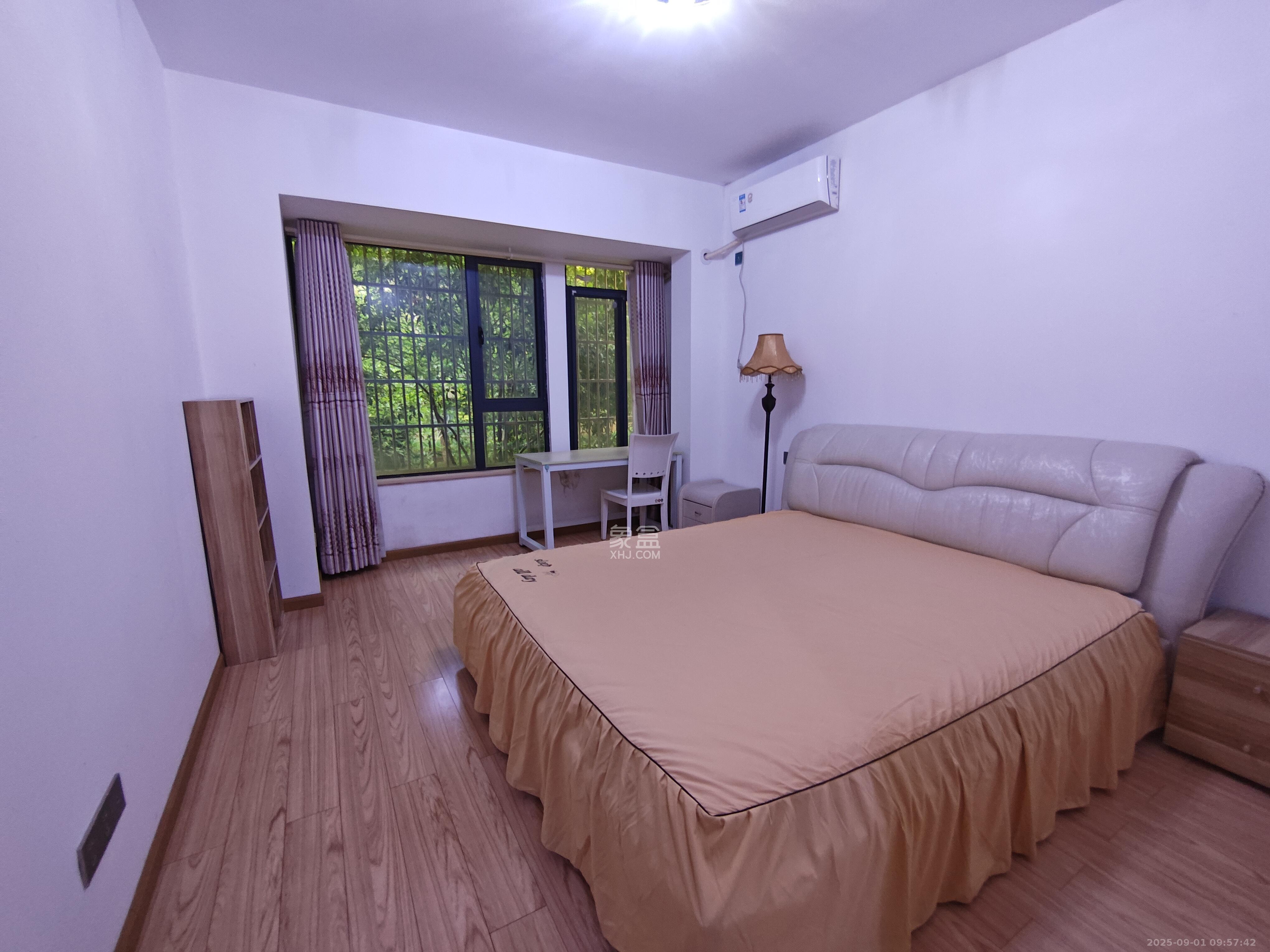 保利麓谷林语A区  3室2厅1卫    2500.0元/月室内图