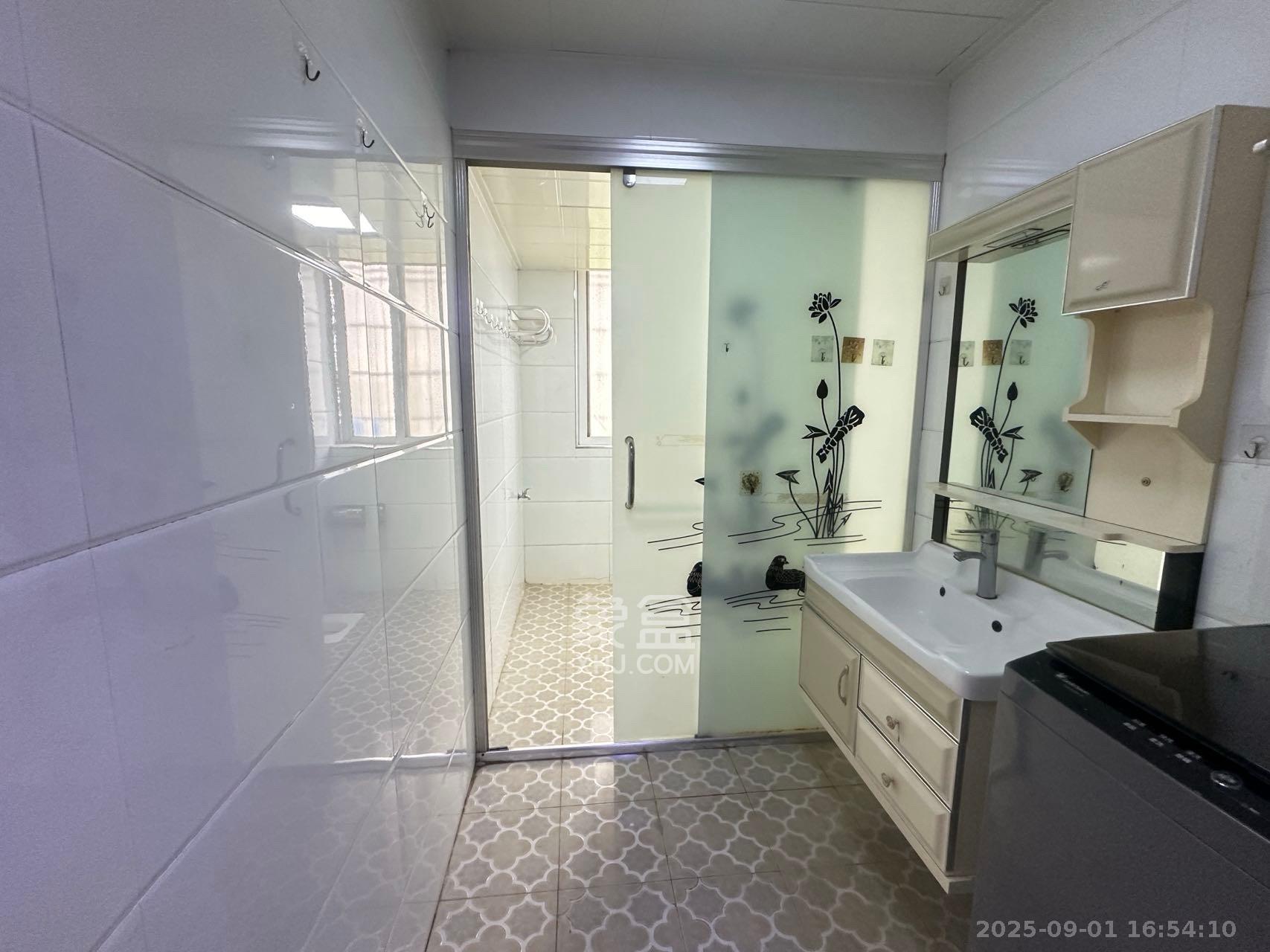 益安公寓  3室2厅2卫    2000.0元/月 益安公寓  3室2厅2卫    2000.0元/月室内图