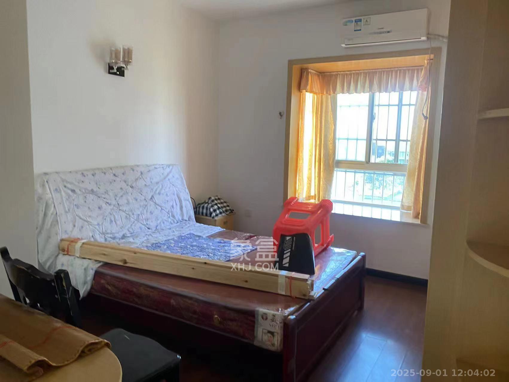 理工大学职工单位房青年汇 3室2厅2卫 2200.0元/月 理工大学职工单位房青年汇 3室2厅2卫 2200.0元/月室内图