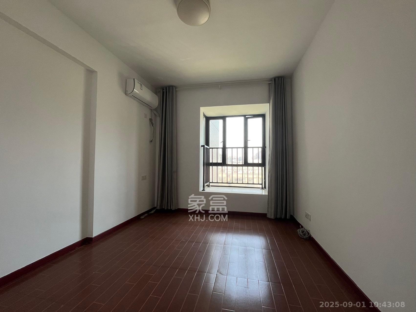 96301部队小区  4室2厅2卫    2600.0元/月 96301部队小区  4室2厅2卫    2600.0元/月室内图