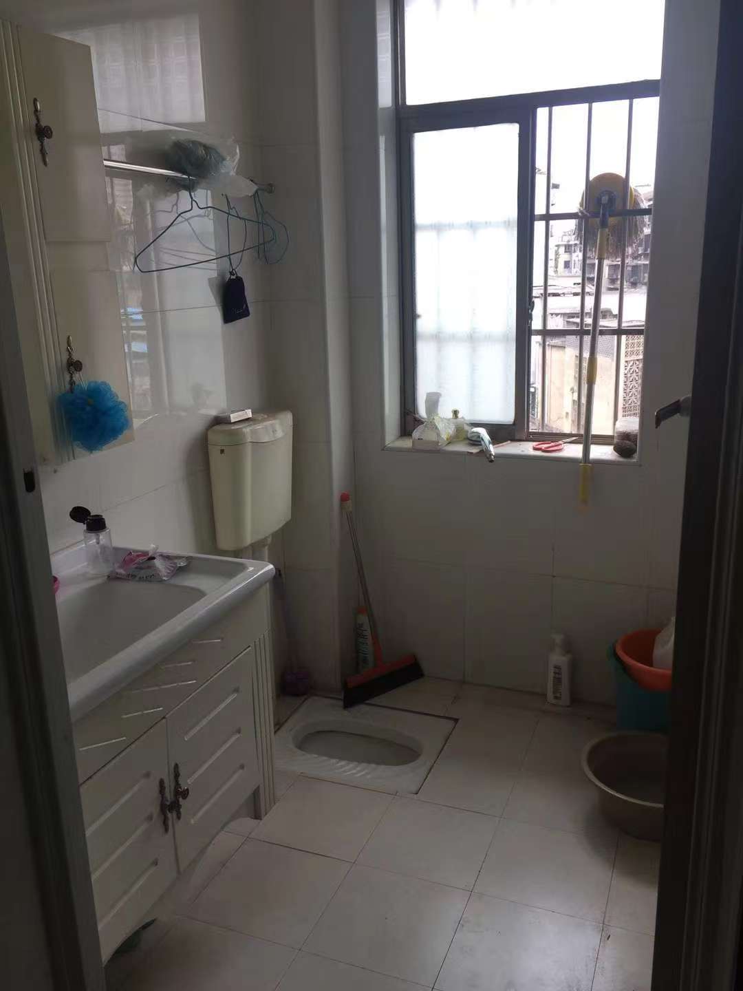 天宇花苑 1室0厅0卫 1300.0元/月 天宇花苑 1室0厅0卫 1300.0元/月室内图