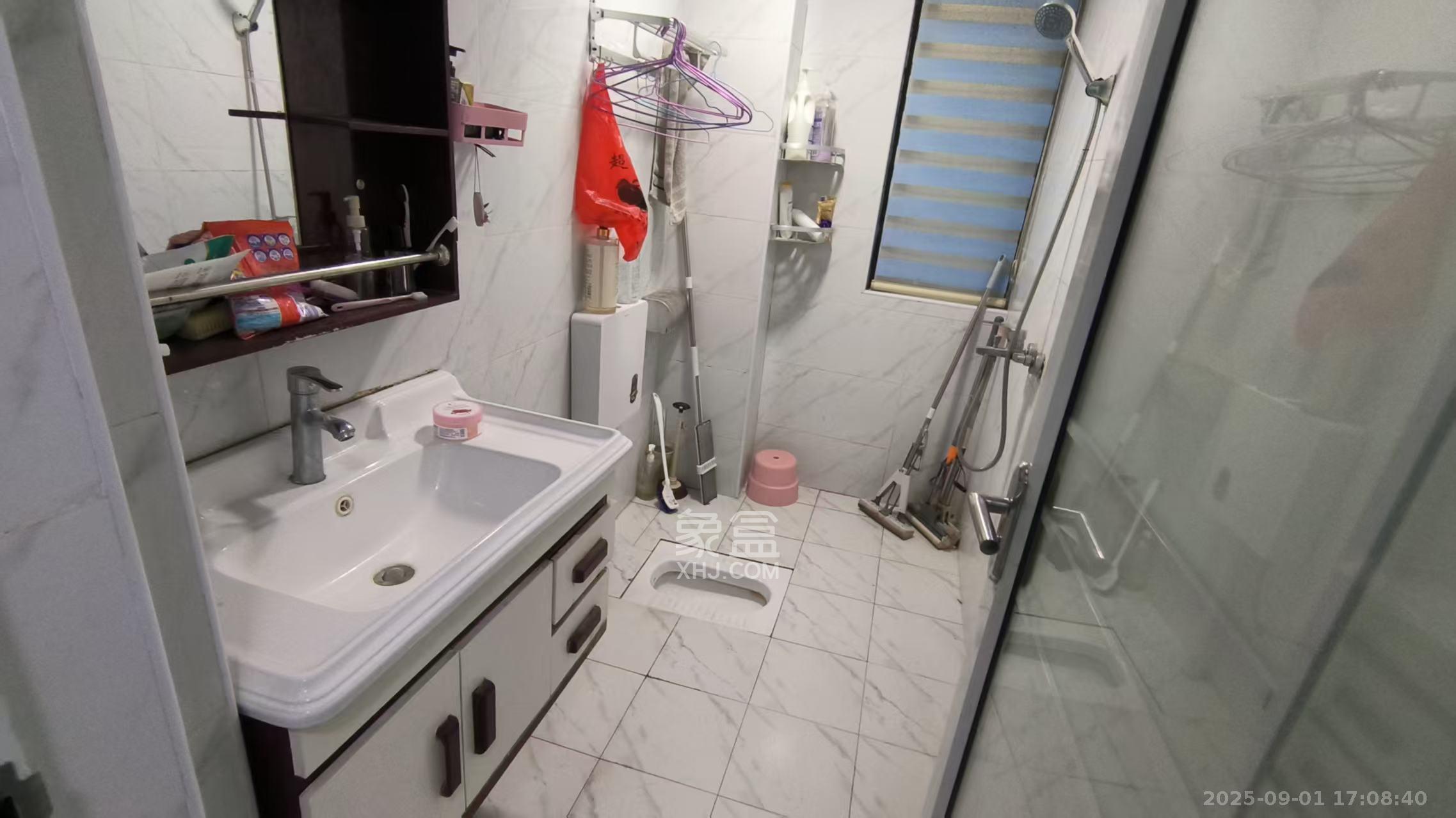 天麓尚层  3室2厅1卫    2300.0元/月 天麓尚层  3室2厅1卫    2300.0元/月室内图