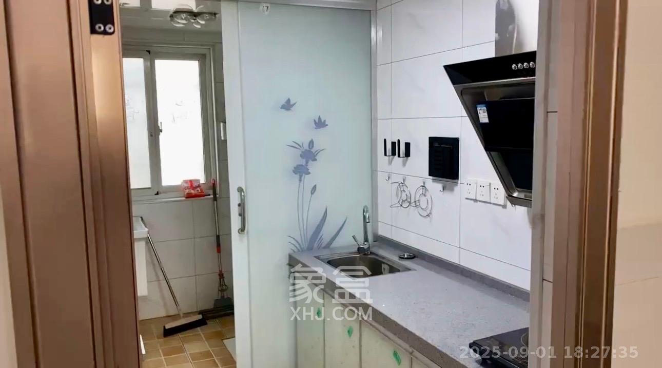 桥头家苑一期  1室1厅1卫   1300.00元/月室内图
