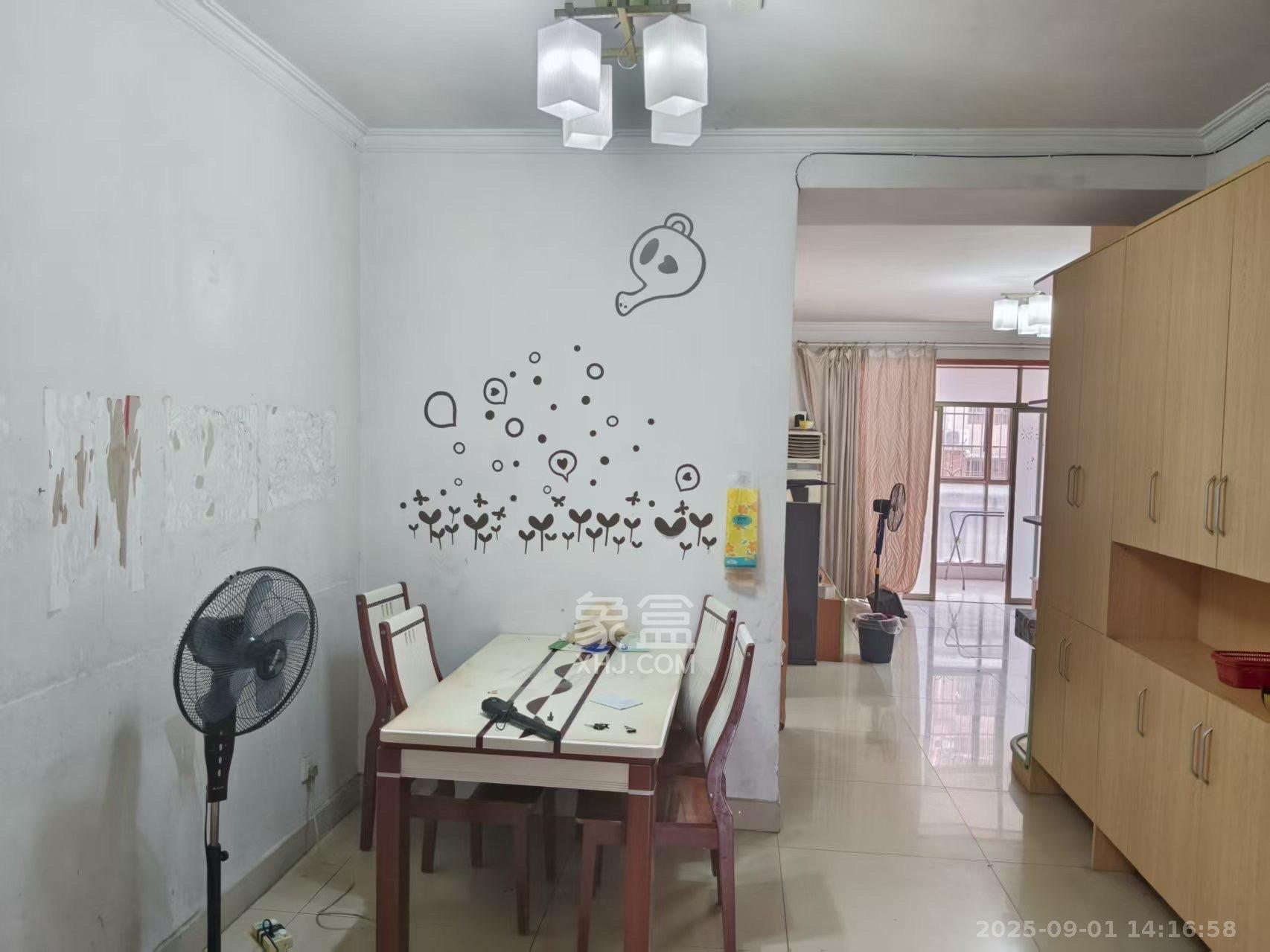 雄海花园 3室2厅2卫 2500.0元/月 雄海花园 3室2厅2卫 2500.0元/月室内图