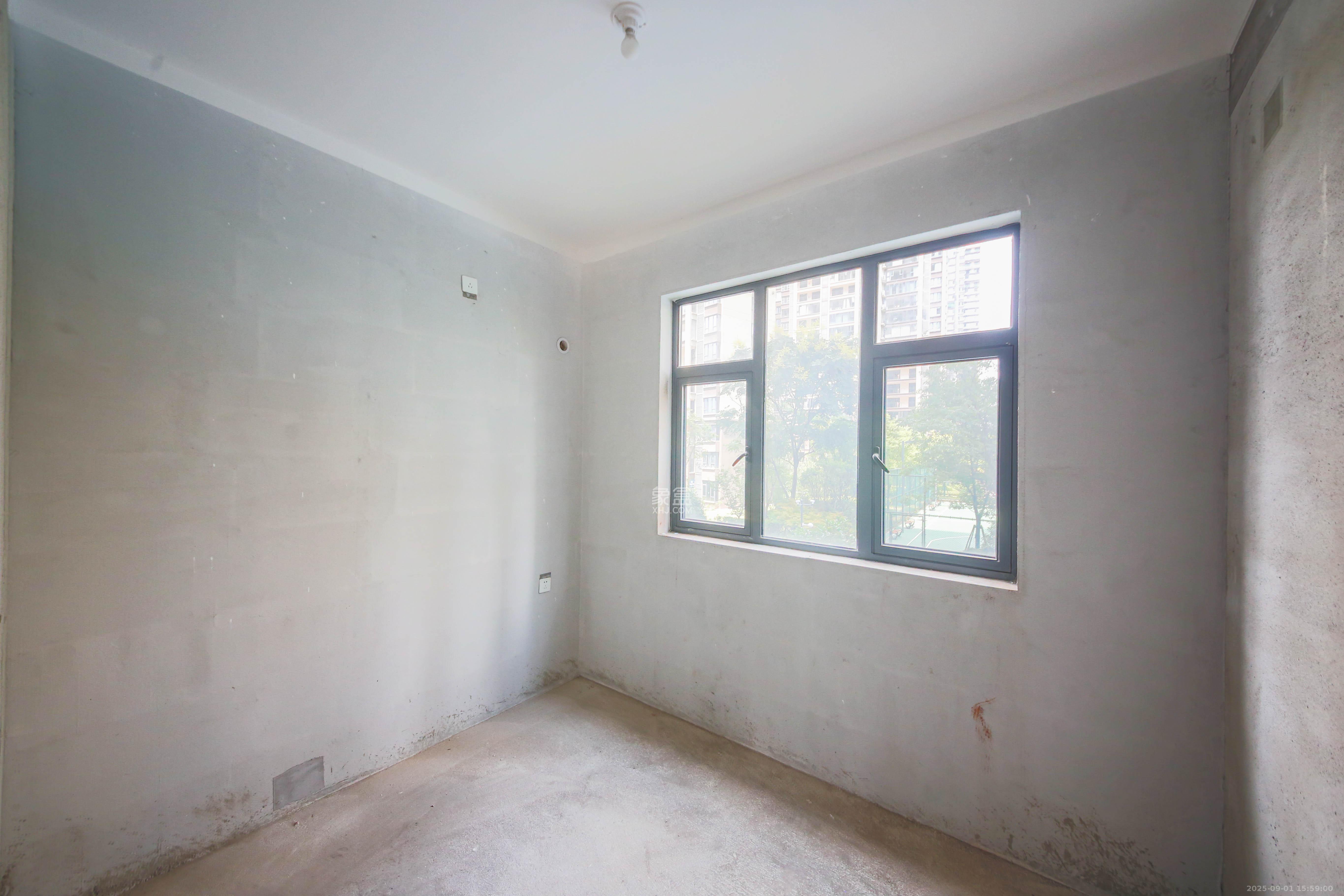 中建钰和城  3室2厅1卫    136.8万 中建钰和城  3室2厅1卫    136.8万卧室