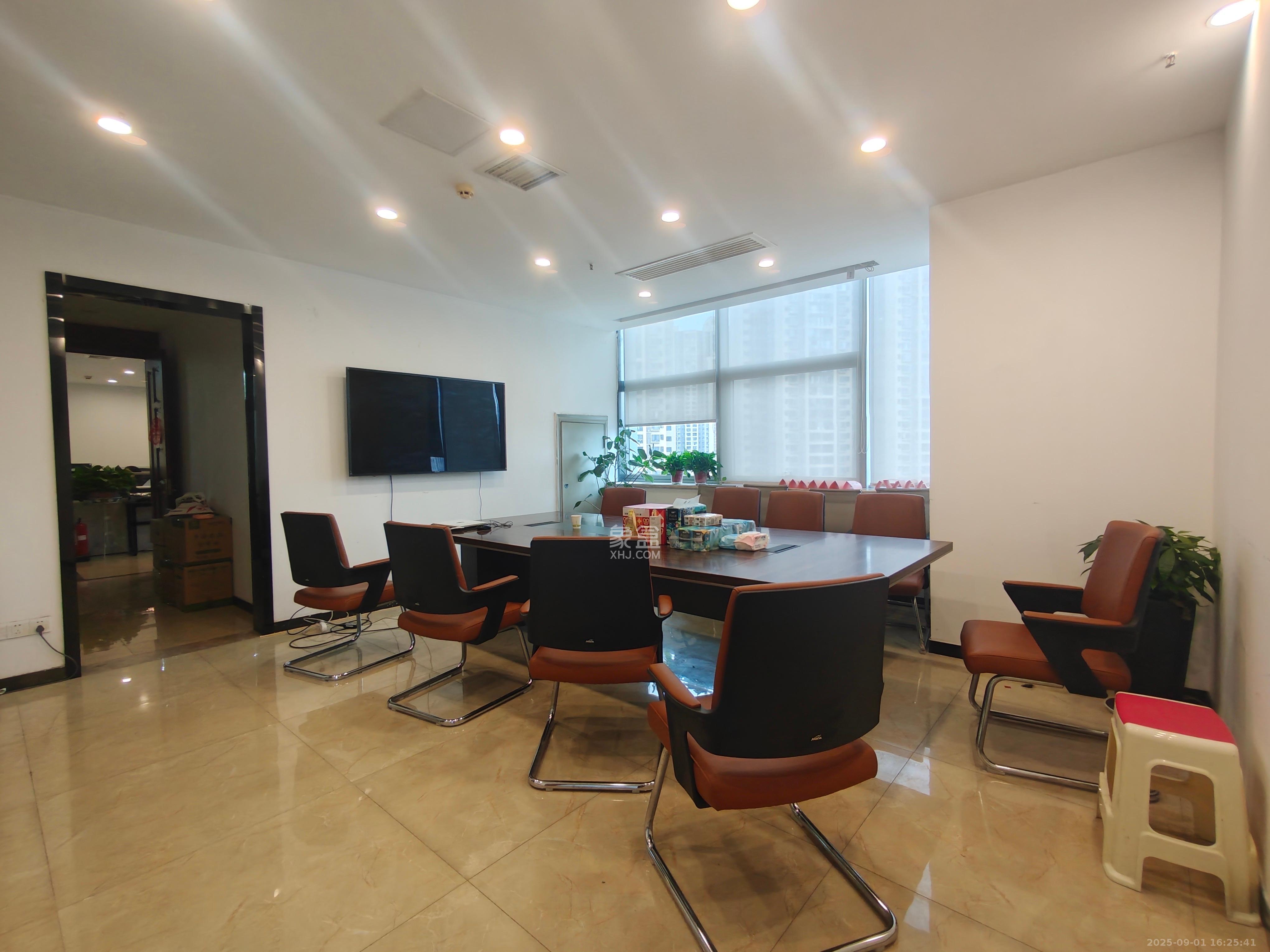 北辰三角洲B1E1区   330.0㎡      15000.0元/月室内图