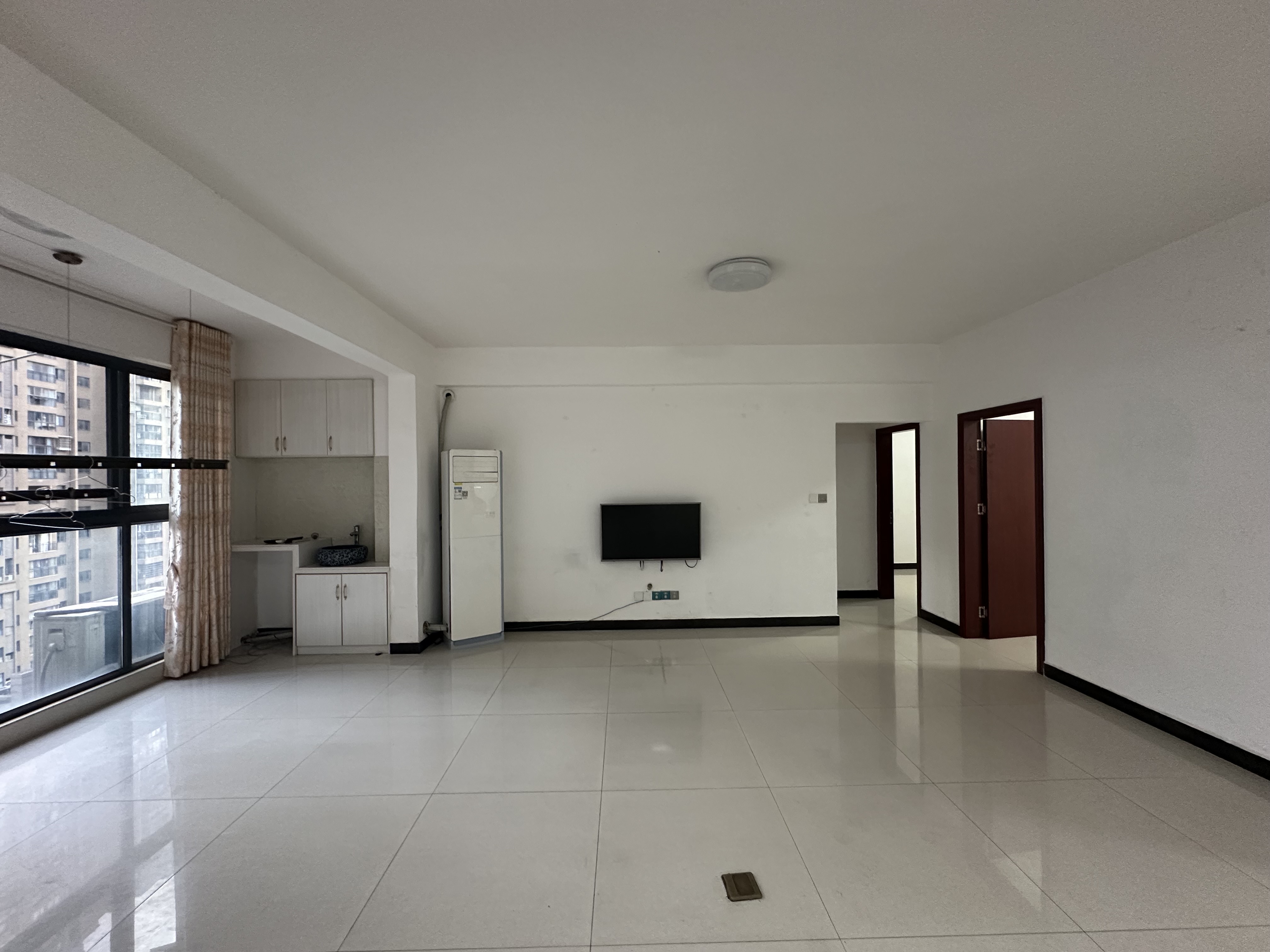 鑫成君泰 3室2厅2卫 2300.0元/月 鑫成君泰 3室2厅2卫 2300.0元/月户型图