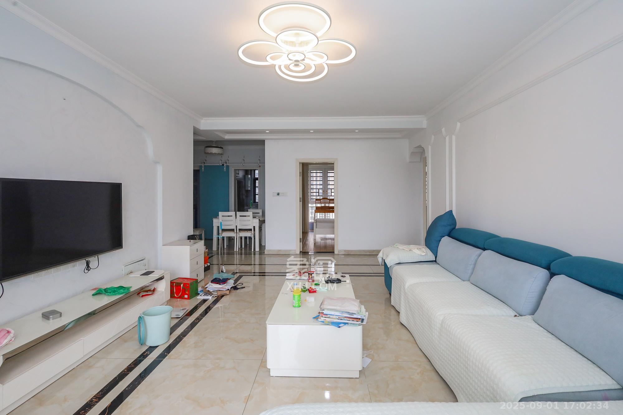 八方小区B区  3室2厅3卫    460.0万 八方小区B区  3室2厅3卫    460.0万