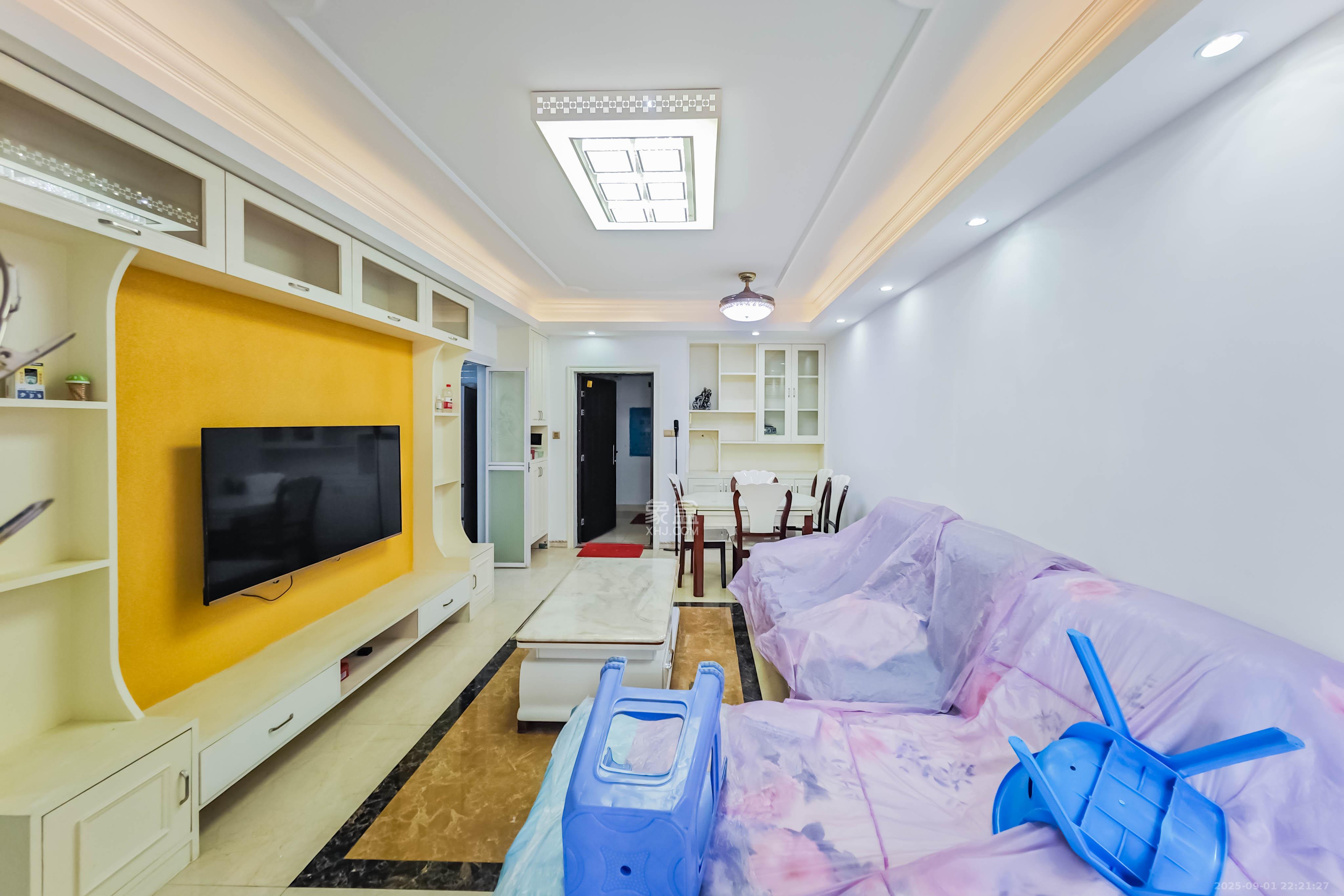 绿地之窗 3室1厅1卫 78.0万 绿地之窗 3室1厅1卫 78.0万客厅