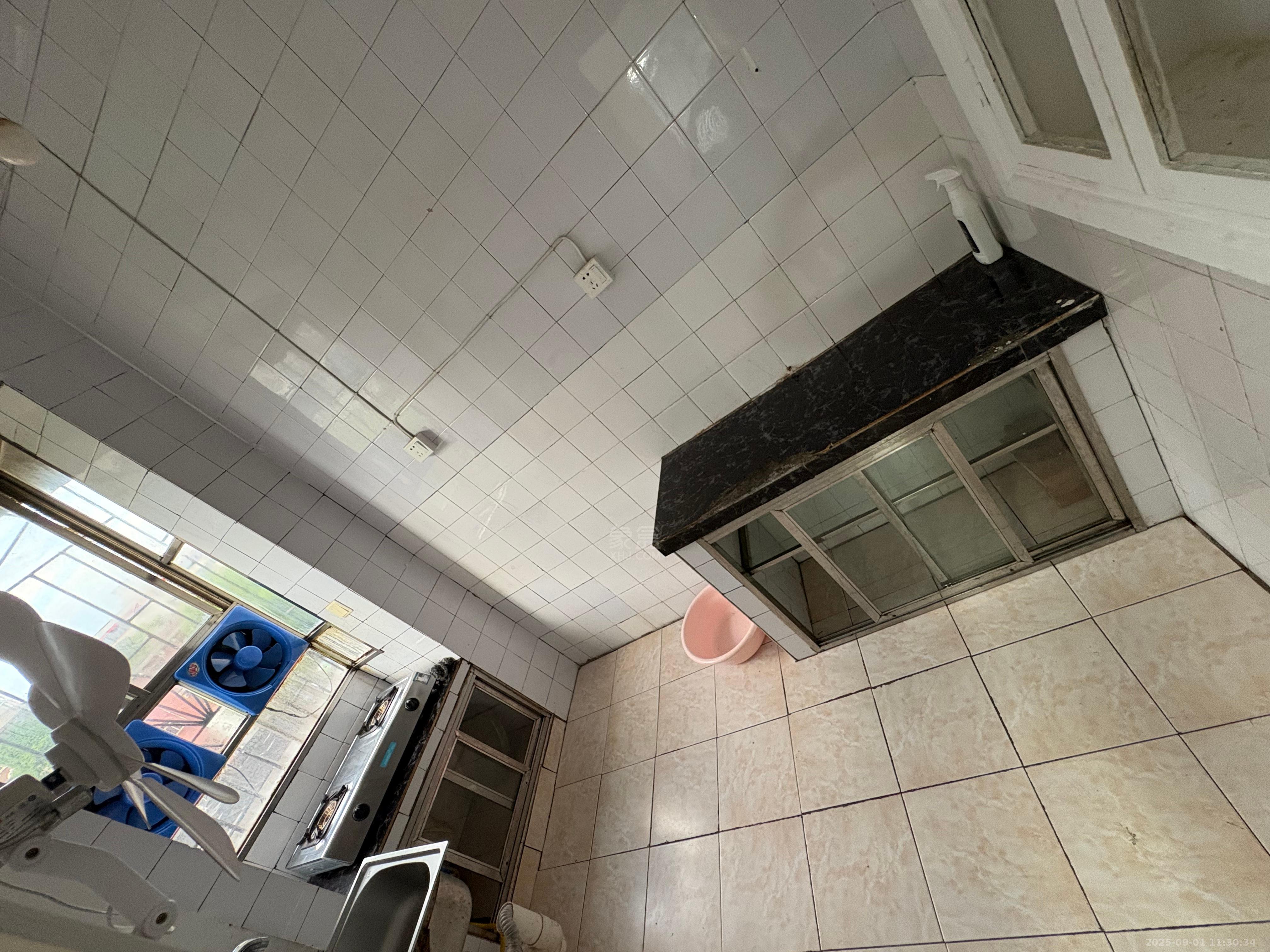 滨江一村 2室1厅1卫 900.0元/月 滨江一村 2室1厅1卫 900.0元/月室内图