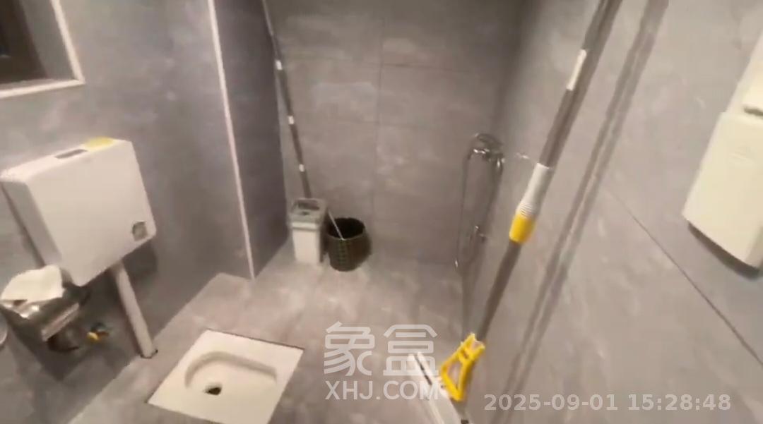 梅溪盛荟  3室1厅2卫    2800.0元/月室内图