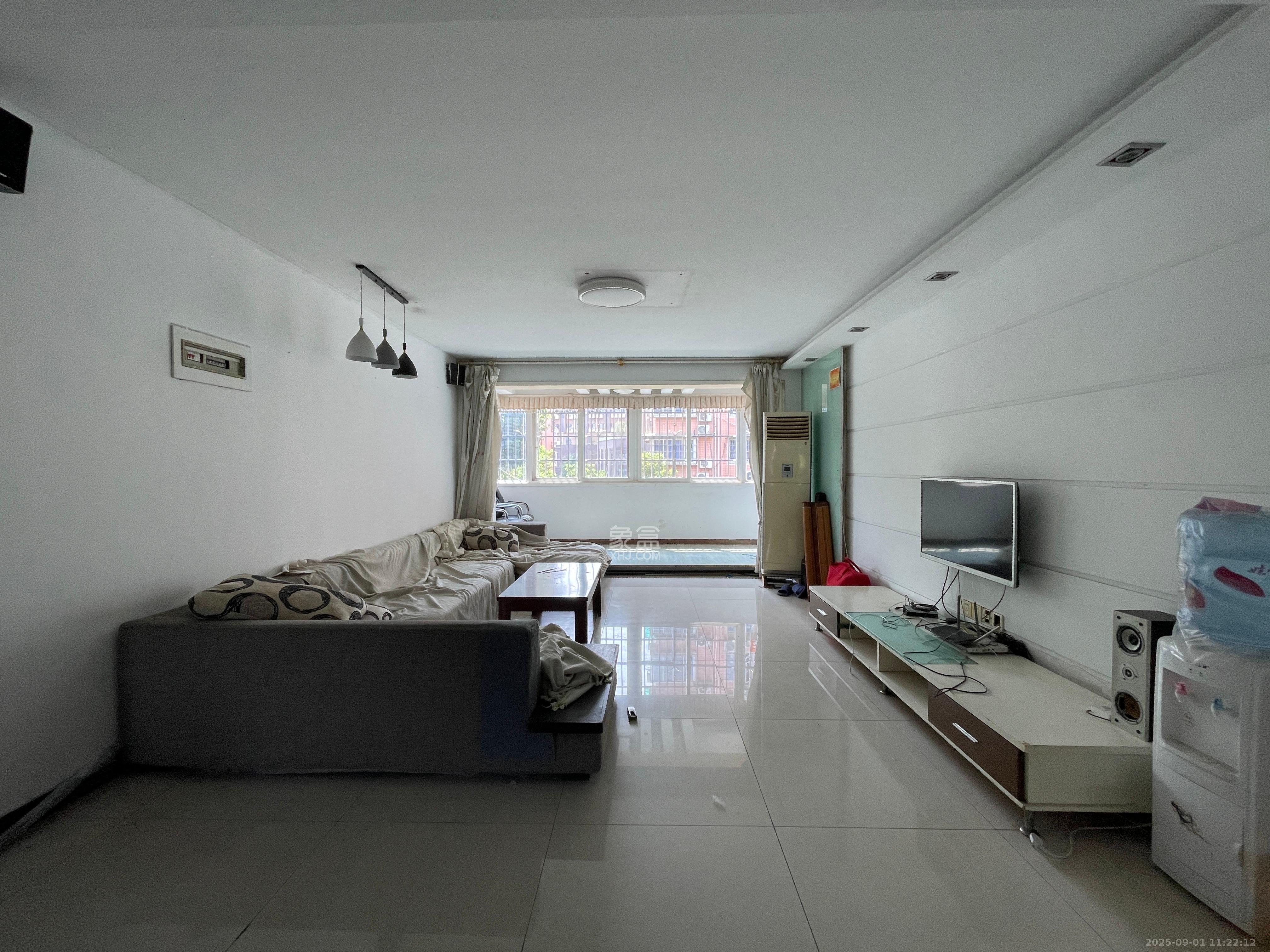 森宇佳园 3室2厅2卫 2200.0元/月 森宇佳园 3室2厅2卫 2200.0元/月室内图