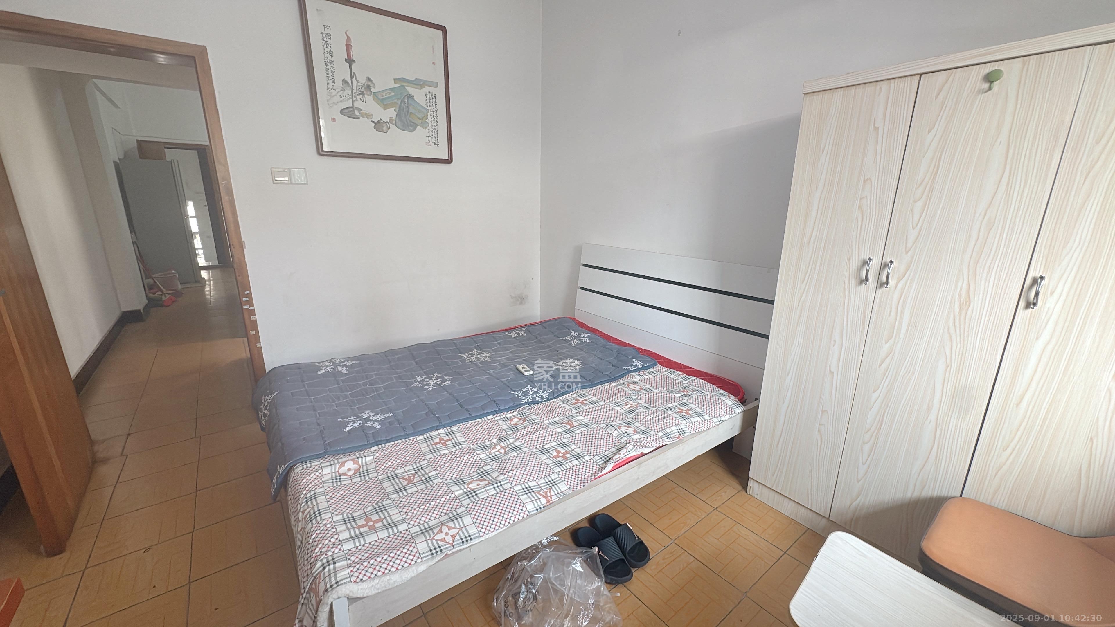 通泰街商居楼 2室1厅1卫 1800.0元/月 通泰街商居楼 2室1厅1卫 1800.0元/月室内图