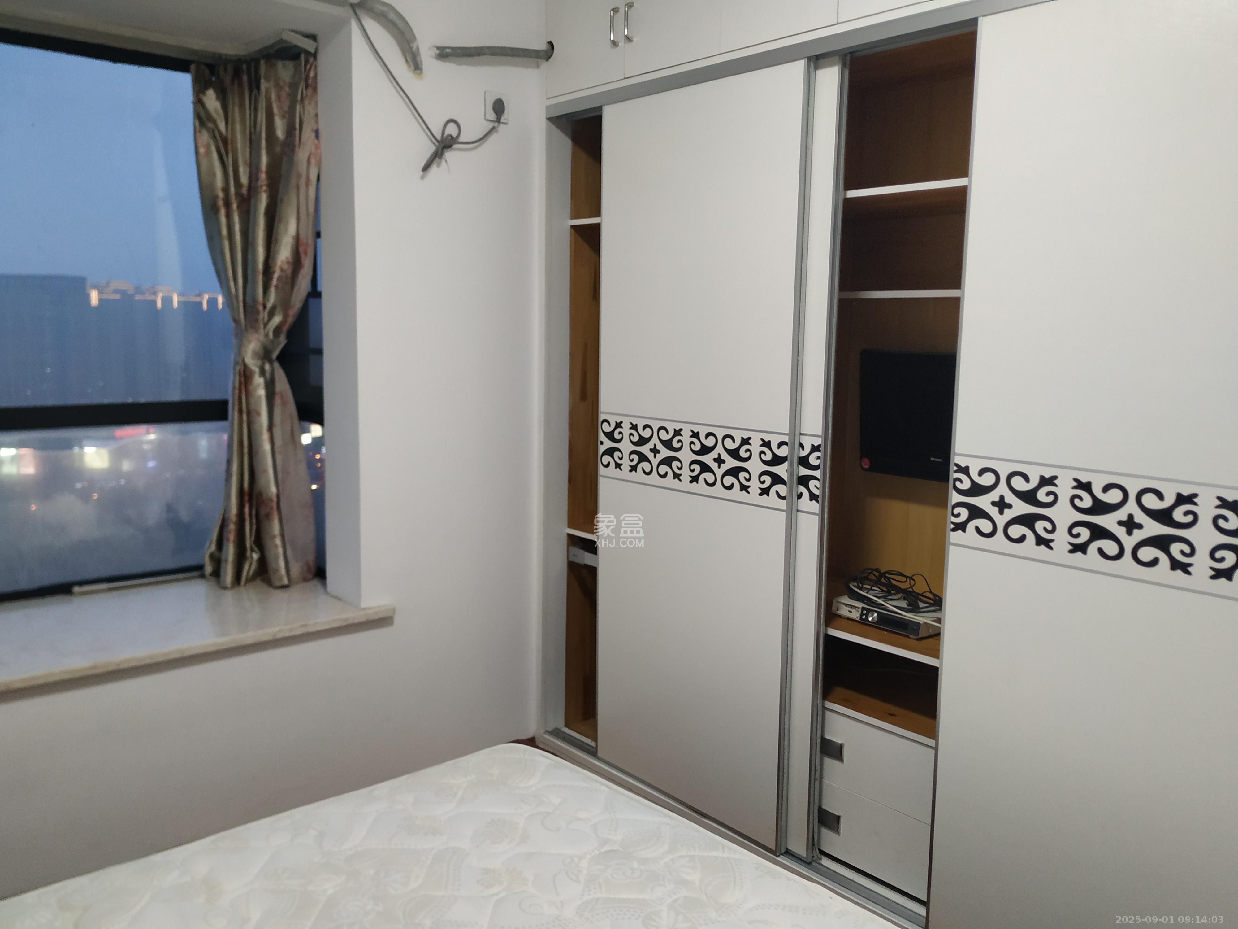 莱茵城  1室2厅2卫    2300.0元/月 莱茵城  1室2厅2卫    2300.0元/月室内图