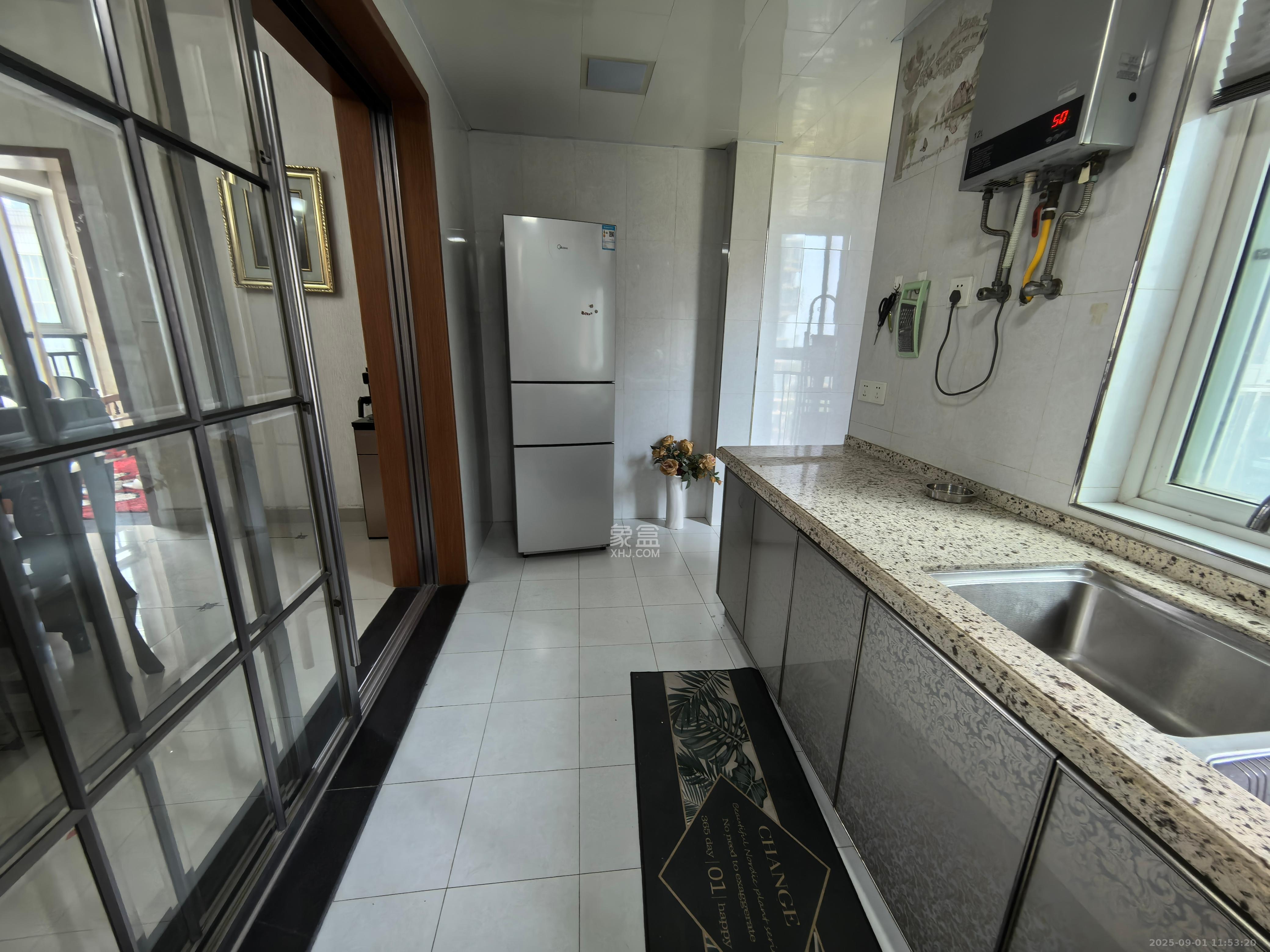 中悦领秀金都 3室2厅1卫 2500.0元/月 中悦领秀金都 3室2厅1卫 2500.0元/月室内图