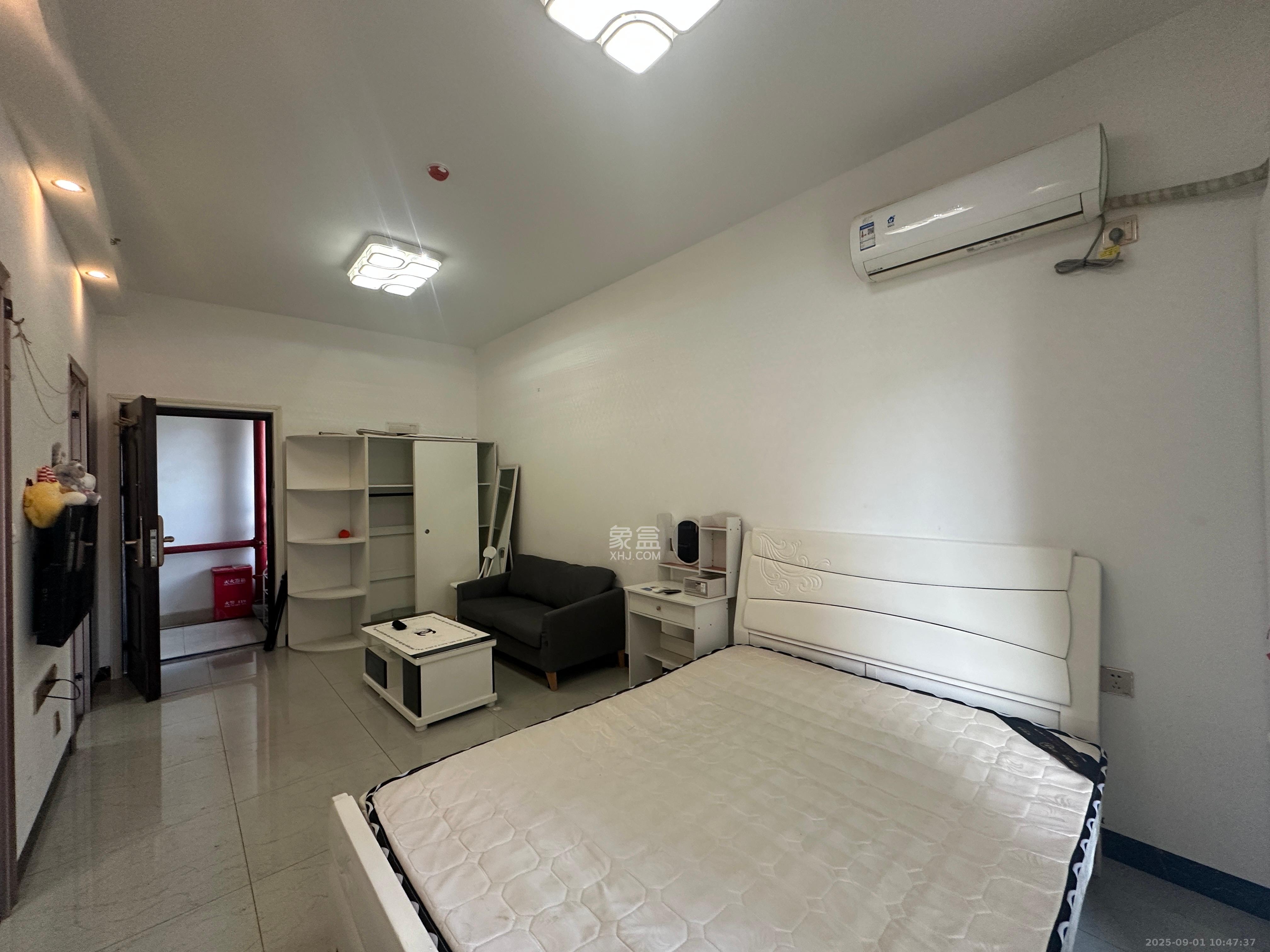 荣悦台  1室1厅1卫    1800.0元/月室内图