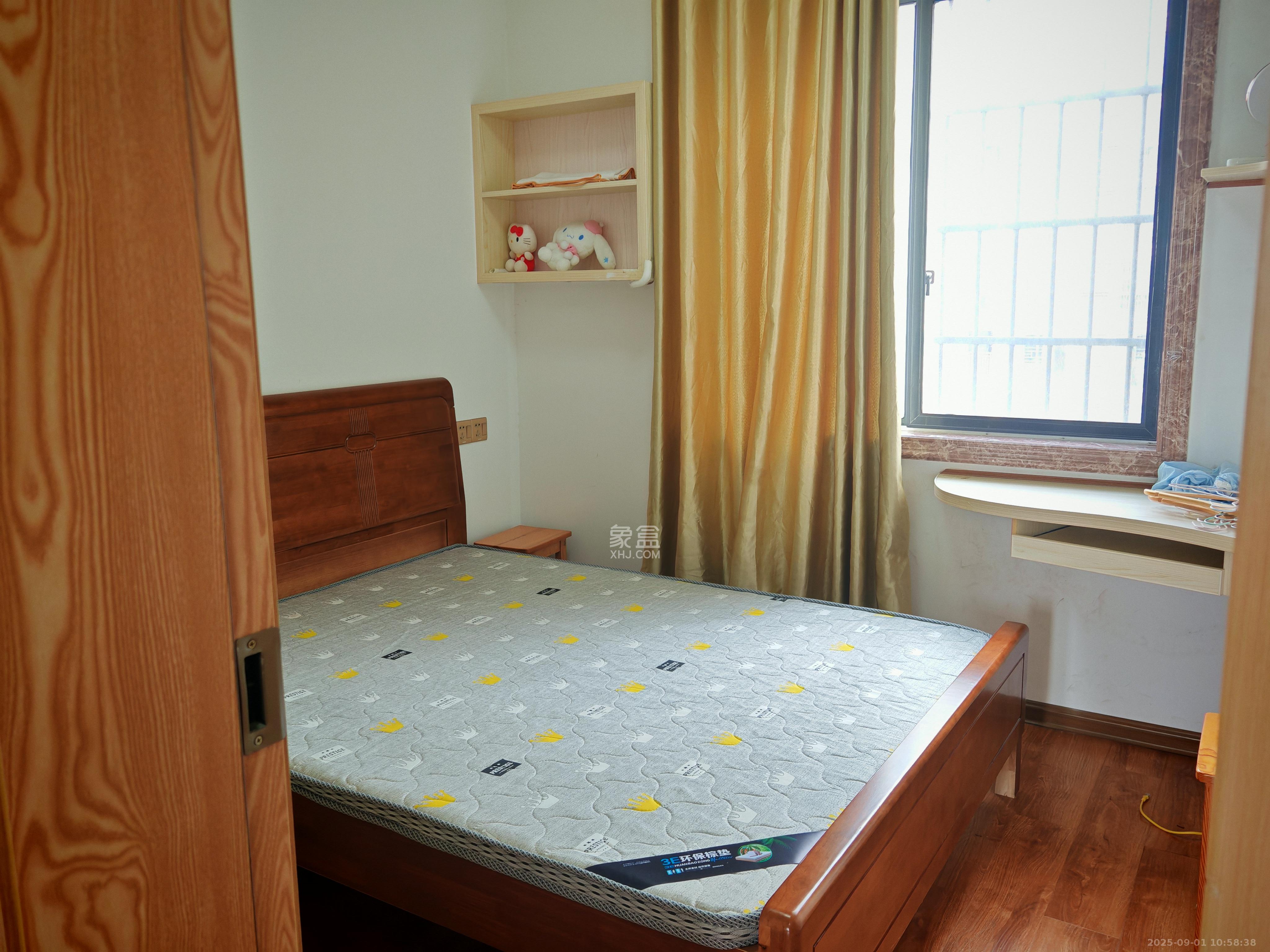 山水新城  2室2厅1卫    1800.0元/月室内图