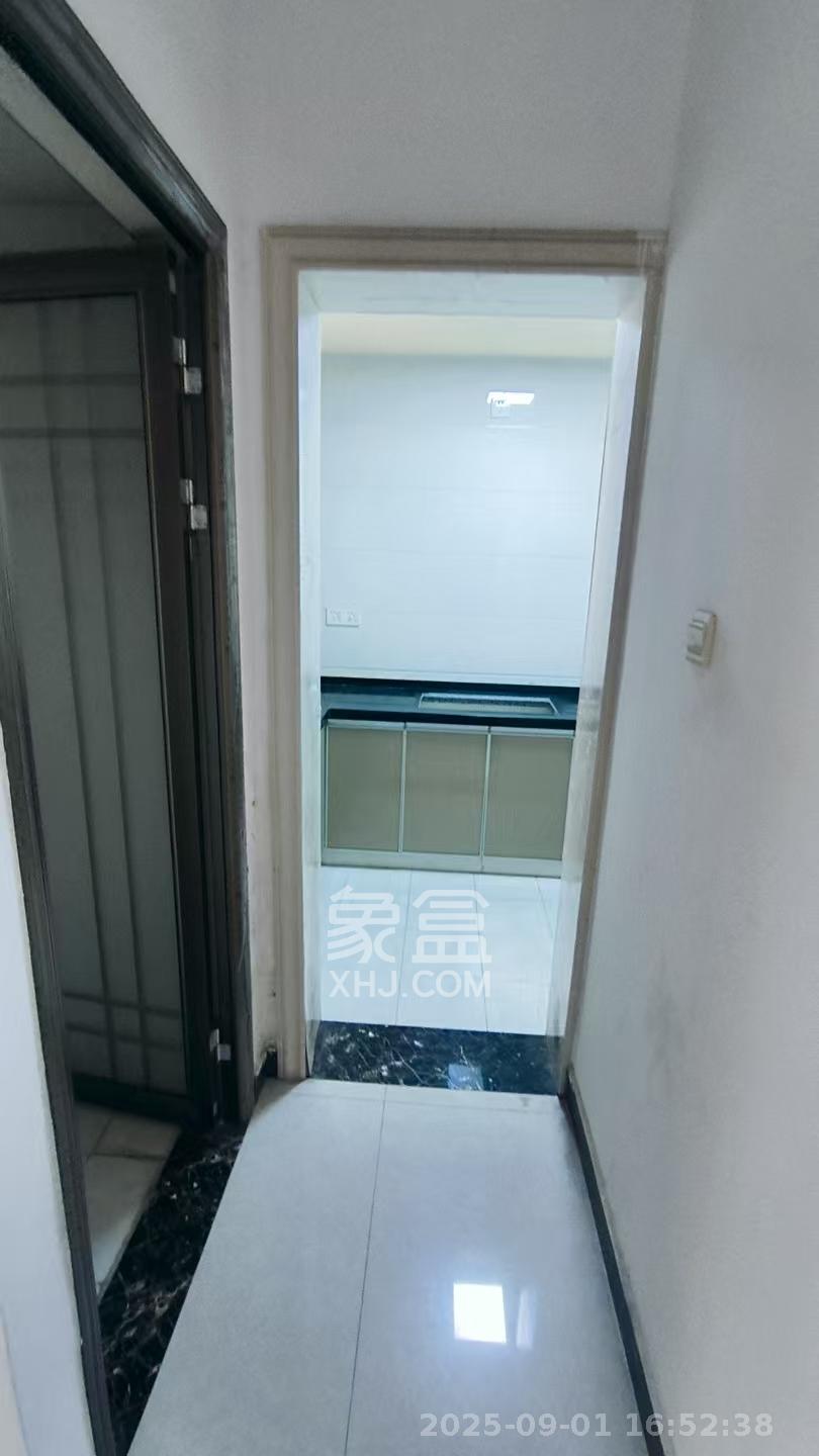 爱琴海岸  1室2厅1卫   1850.00元/月室内图