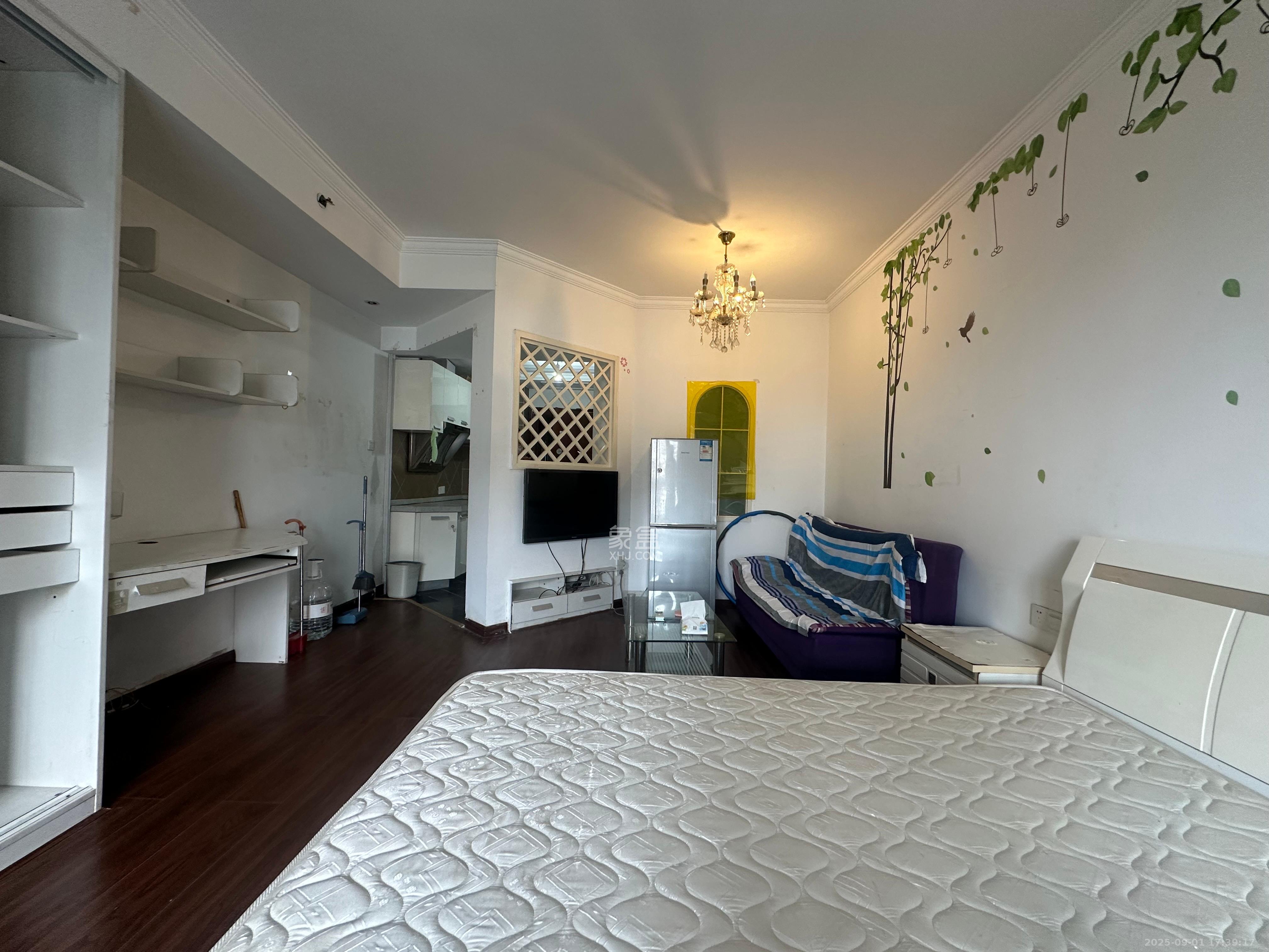 时代星城  1室1厅1卫    1000.0元/月室内图