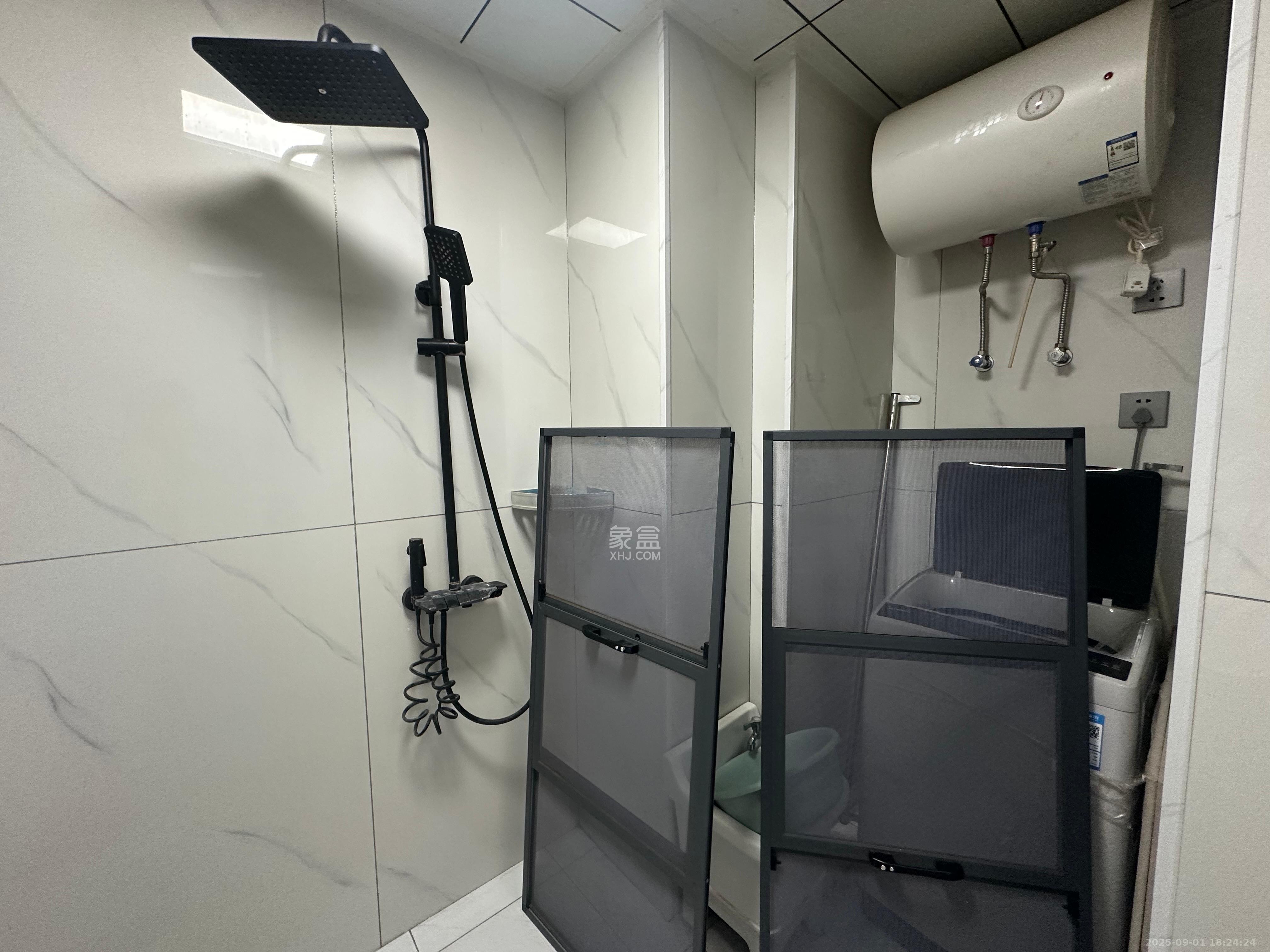 梅溪湖家居建材城  1室1厅1卫    1500.0元/月 梅溪湖家居建材城  1室1厅1卫    1500.0元/月室内图