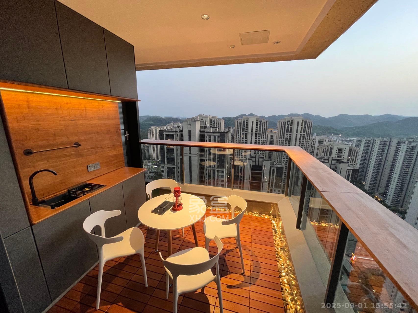 卓越浅水湾 4室2厅3卫 20000.0元/月 卓越浅水湾 4室2厅3卫 20000.0元/月室内图