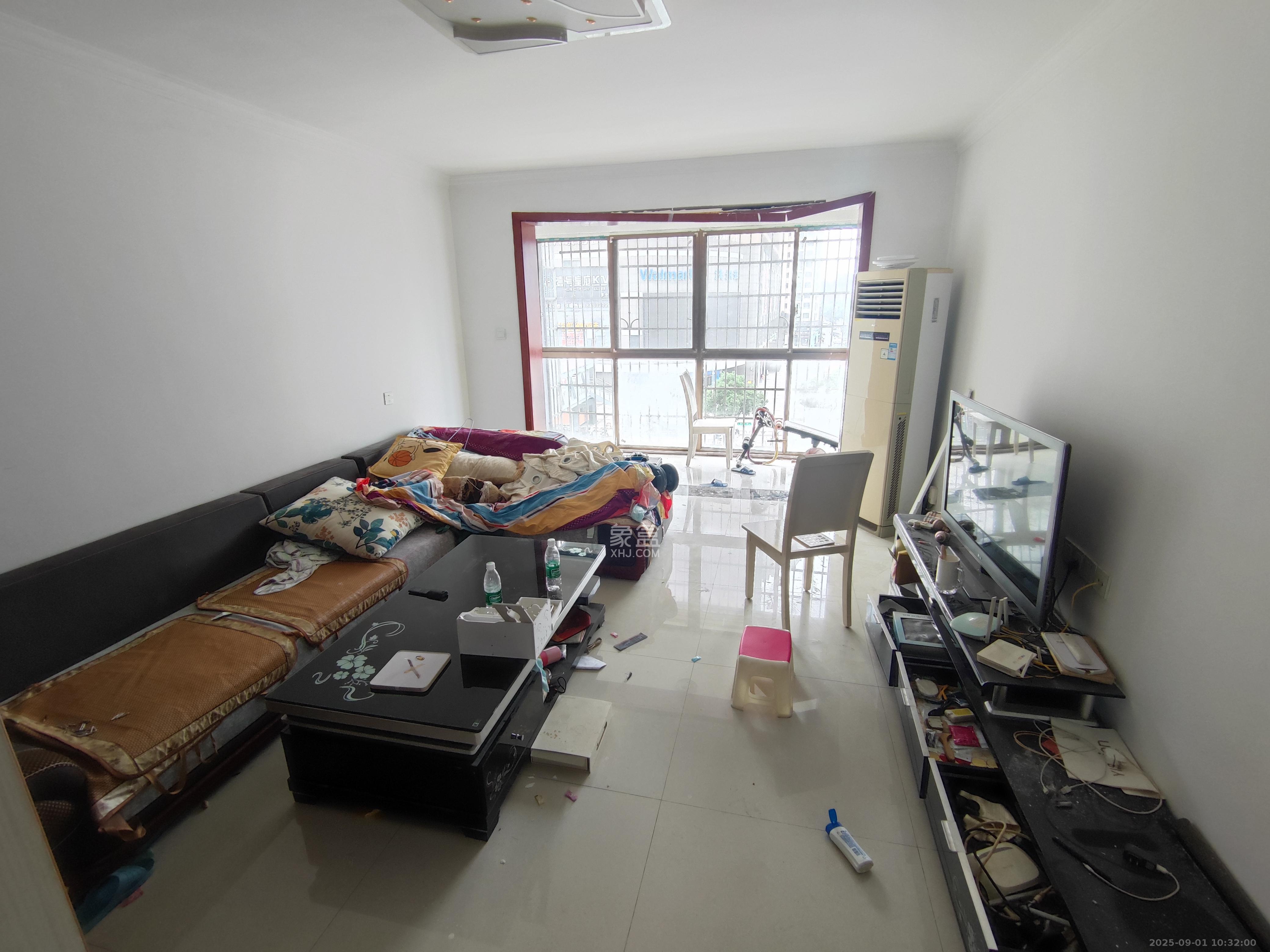 裕丰园 3室2厅2卫 1500.0元/月 裕丰园 3室2厅2卫 1500.0元/月室内图