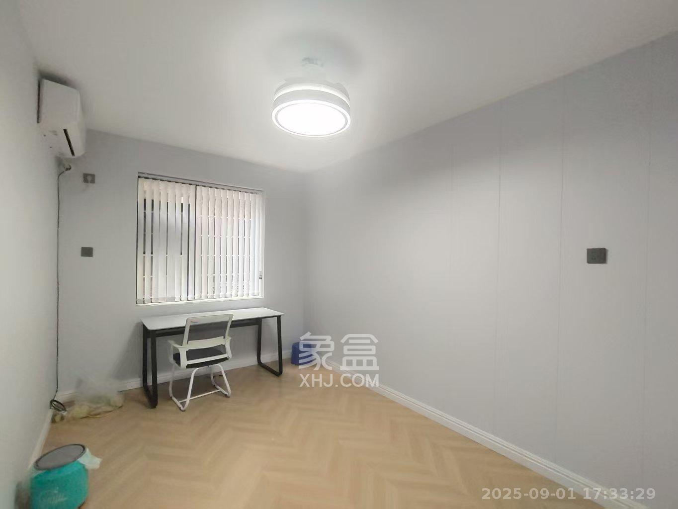 向东南社区  2室1厅0卫   1600.00元/月室内图