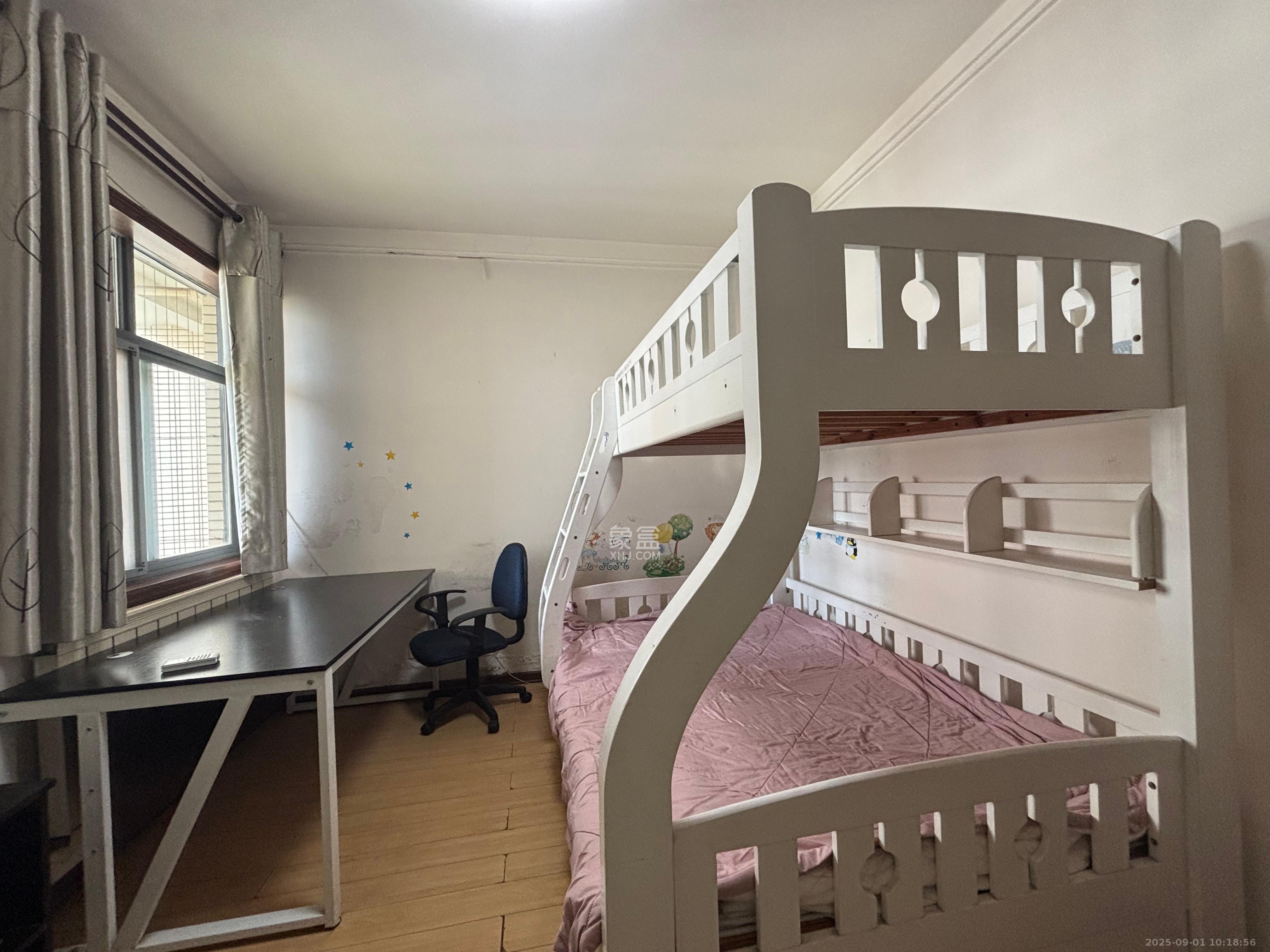 万煦园  2室2厅1卫    2400.0元/月 万煦园  2室2厅1卫    2400.0元/月室内图