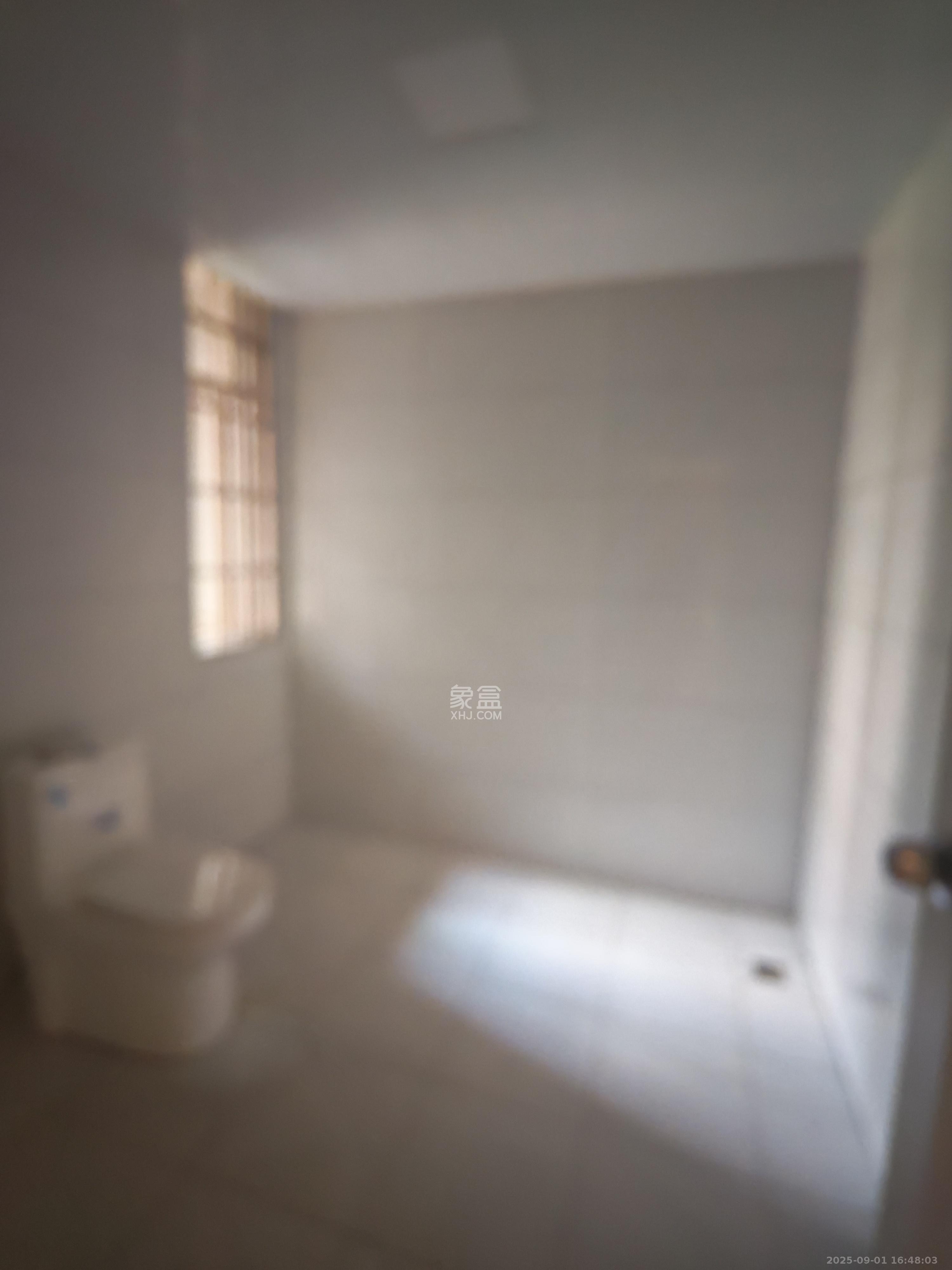 枫华府第  3室2厅2卫    1800.0元/月 枫华府第  3室2厅2卫    1800.0元/月室内图